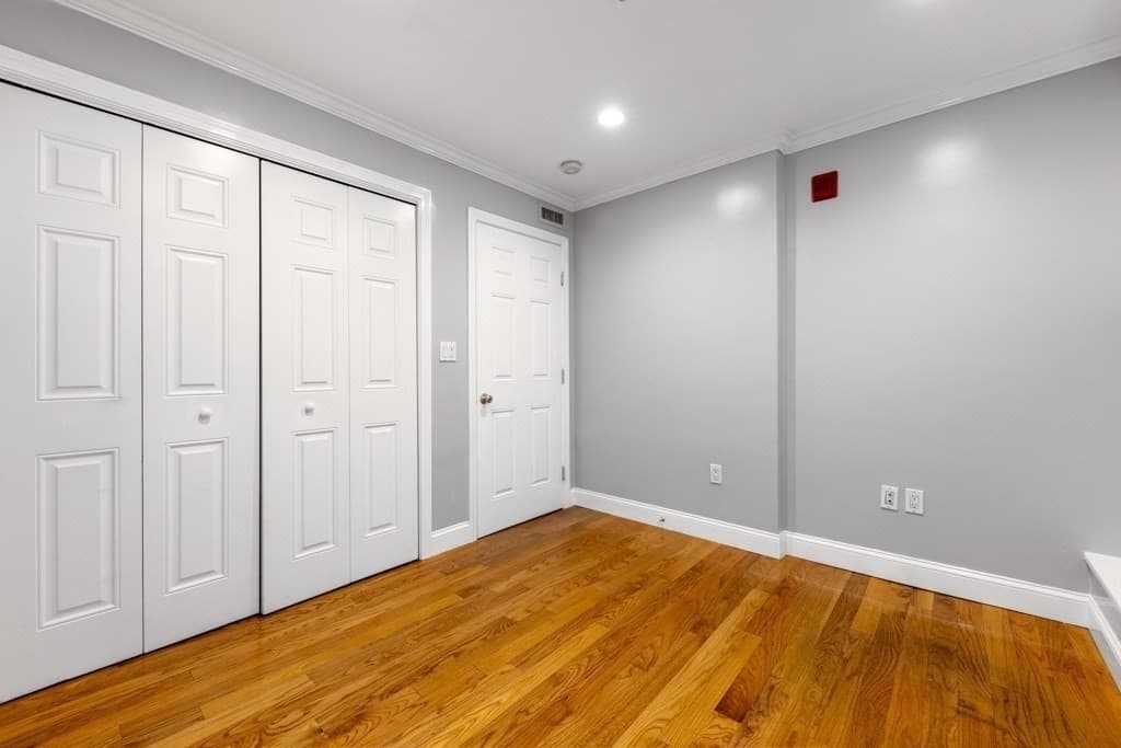 Condominium at 11 Wiget Street # 1, Boston MA 02113, Boston, photo 11 of 18