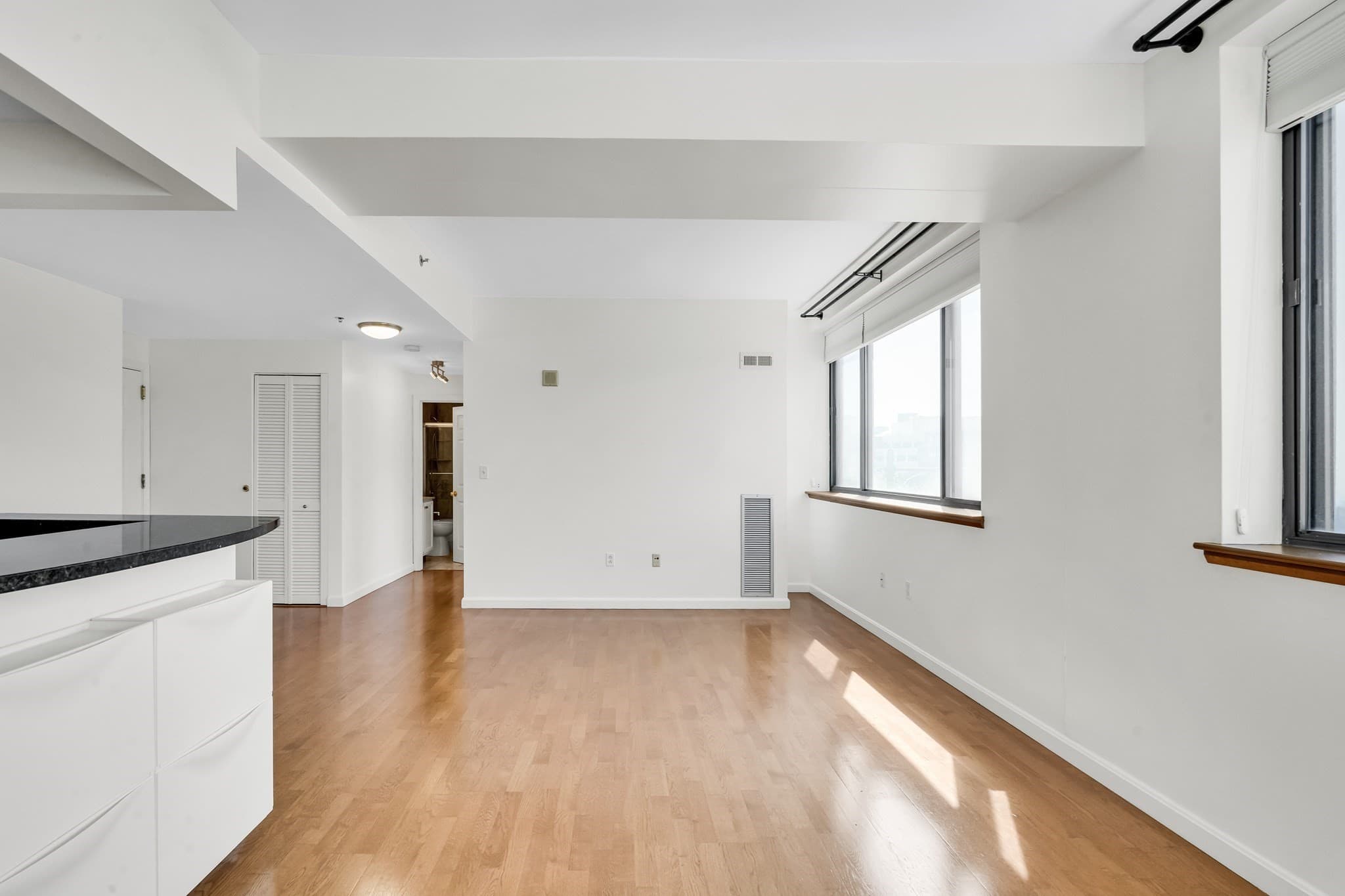 Condominium at 169 Monsignor Obrien Hwy # 309, Cambridge MA 02141, Cambridge, photo 9 of 39