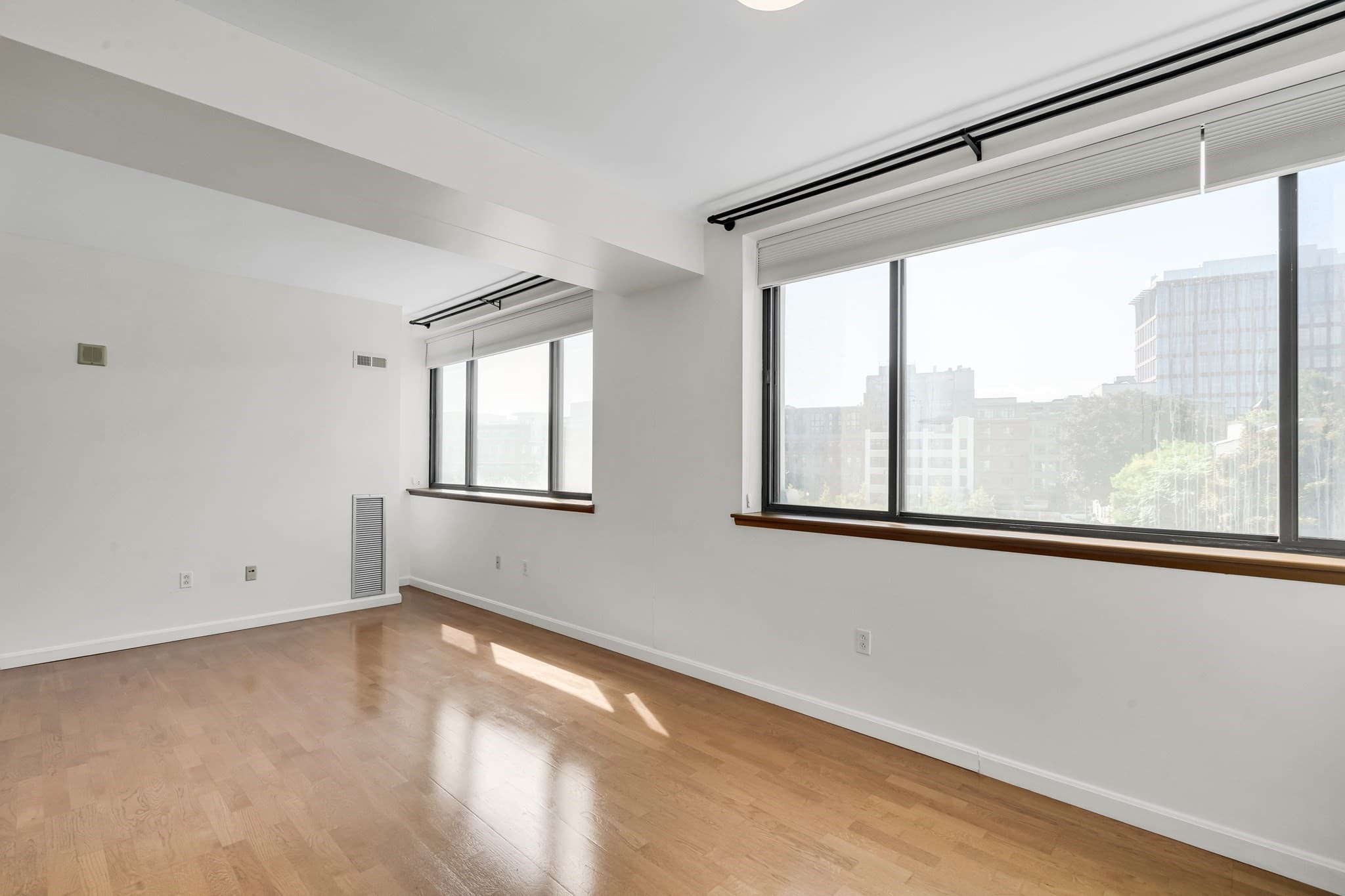 Condominium at 169 Monsignor Obrien Hwy # 309, Cambridge MA 02141, Cambridge, photo 10 of 39