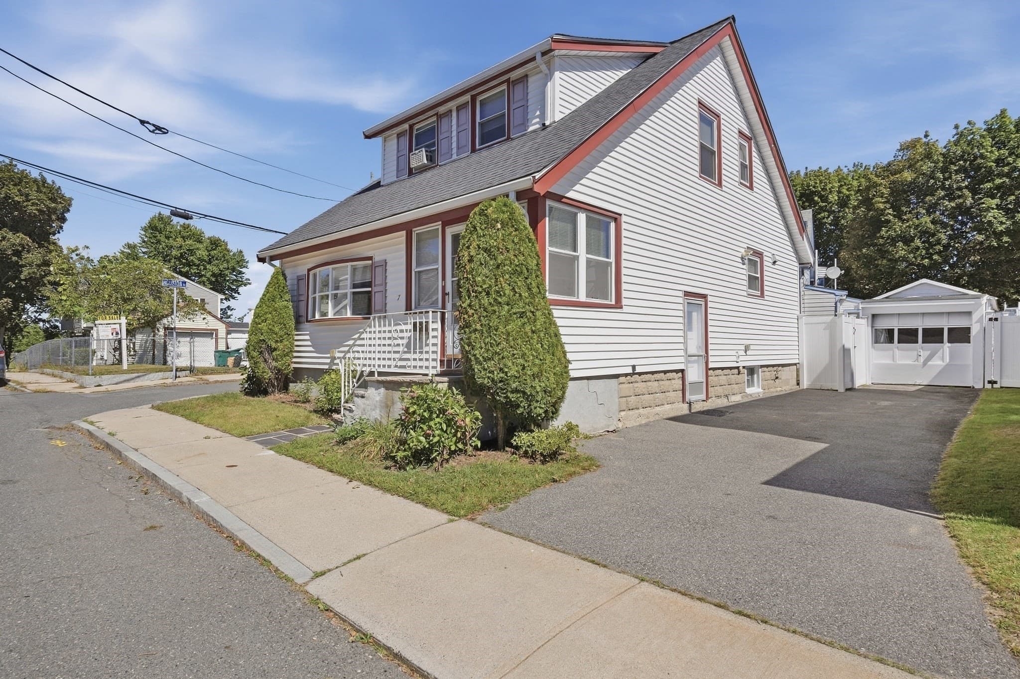 Single Family Residence at 7 Geneva Avenue, Lynn MA 01905, Lynn, photo 2 of 33