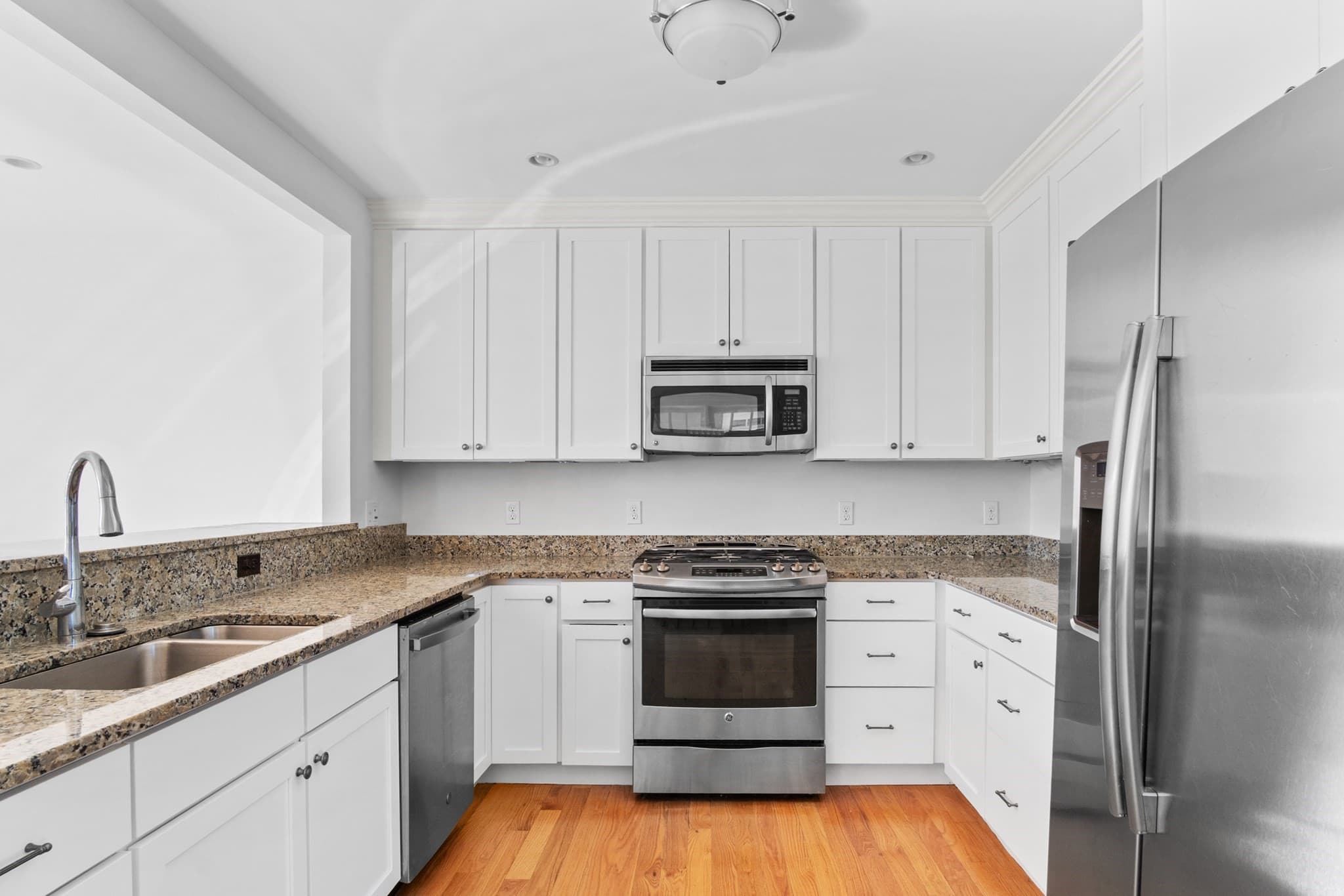 Condominium at 106 Johnson Woods Drive # 106, Reading MA 01867, Reading, photo 6 of 18