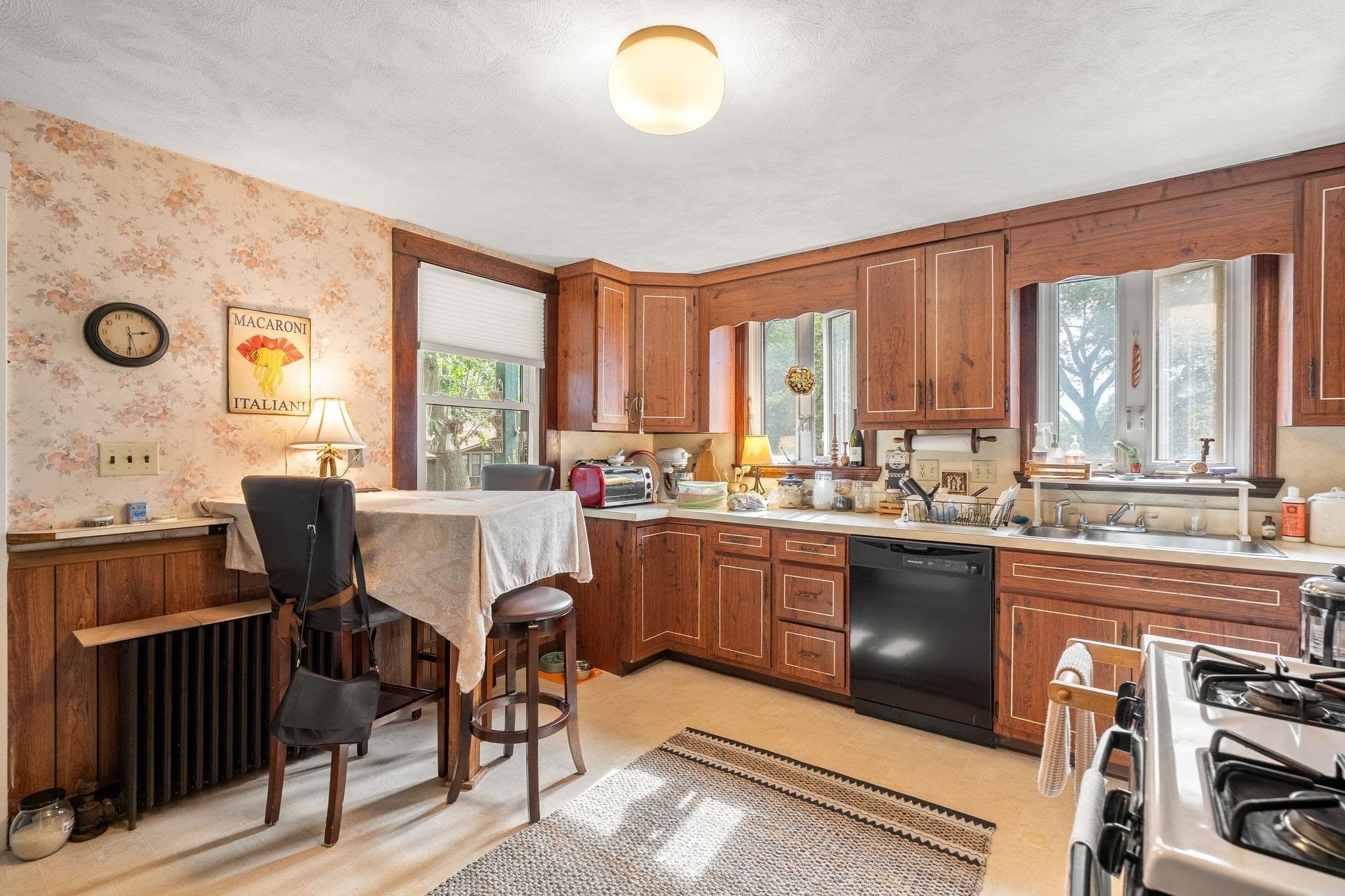 Multi Family at 124 Jason St, Arlington MA 02476, Arlington, photo 10 of 42