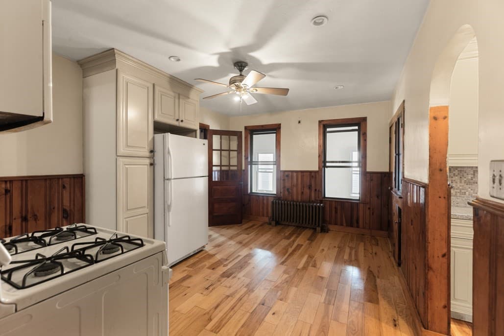 Single Family Residence at 150 Falcon St, Boston MA 02128, Boston, photo 9 of 26