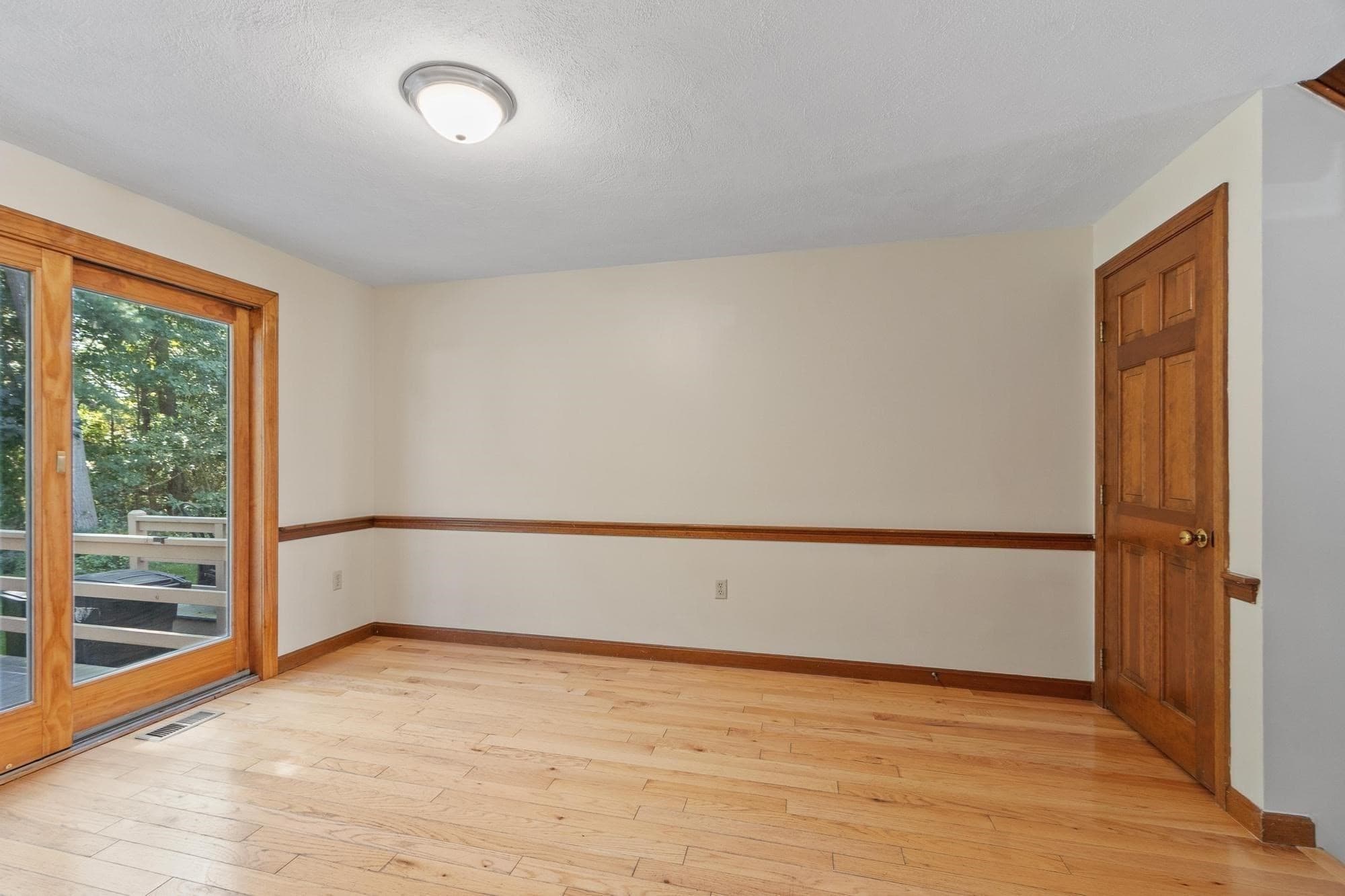 Condominium at 895 Wellman Avenue # 895, Chelmsford MA 01863, Chelmsford, photo 13 of 38