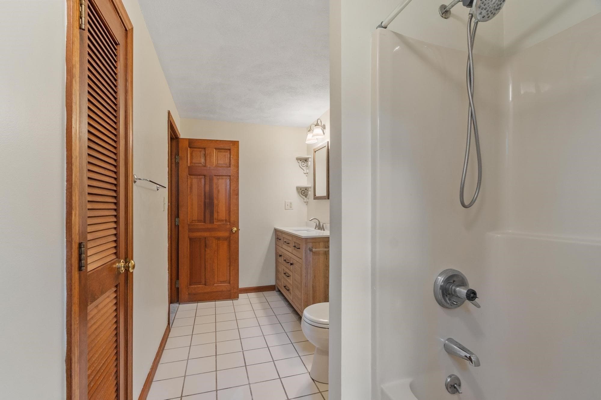 Condominium at 895 Wellman Avenue # 895, Chelmsford MA 01863, Chelmsford, photo 22 of 38