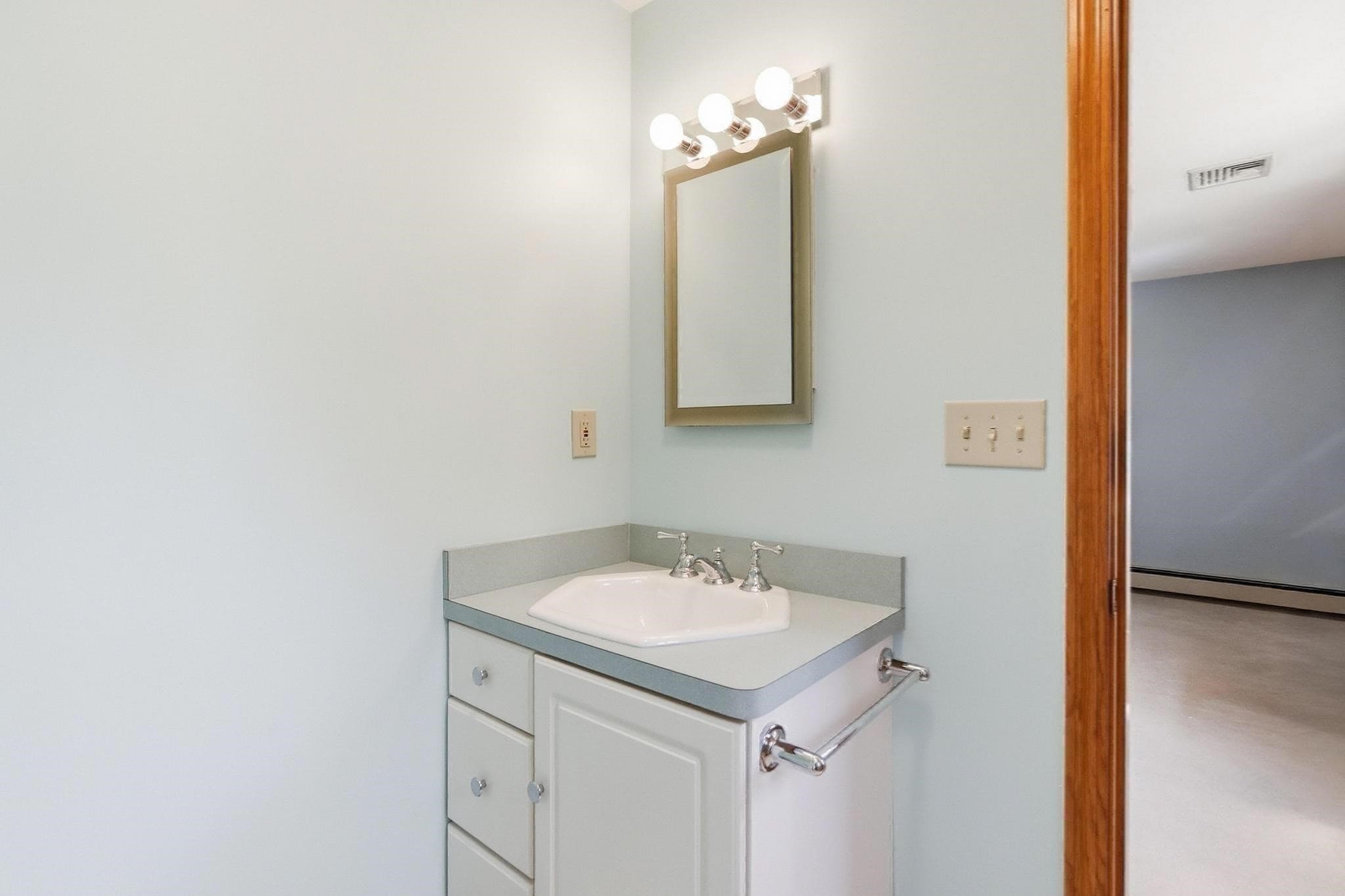 Single Family Residence at 147 Woodland Road, Southborough MA 01772, Southborough, photo 34 of 42