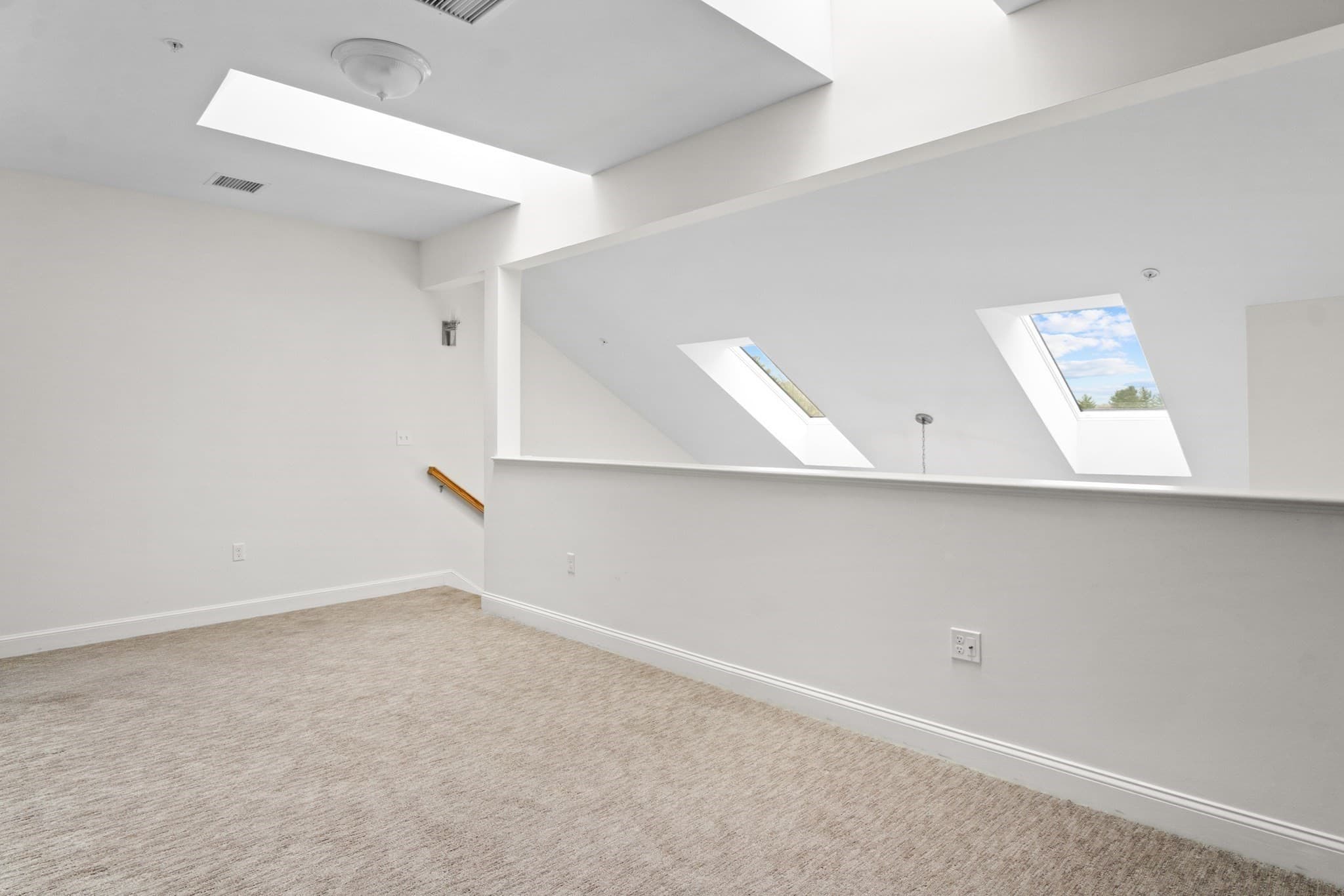 Condominium at 16 Taylor Drive # 3007, Reading MA 01867, Reading, photo 7 of 12