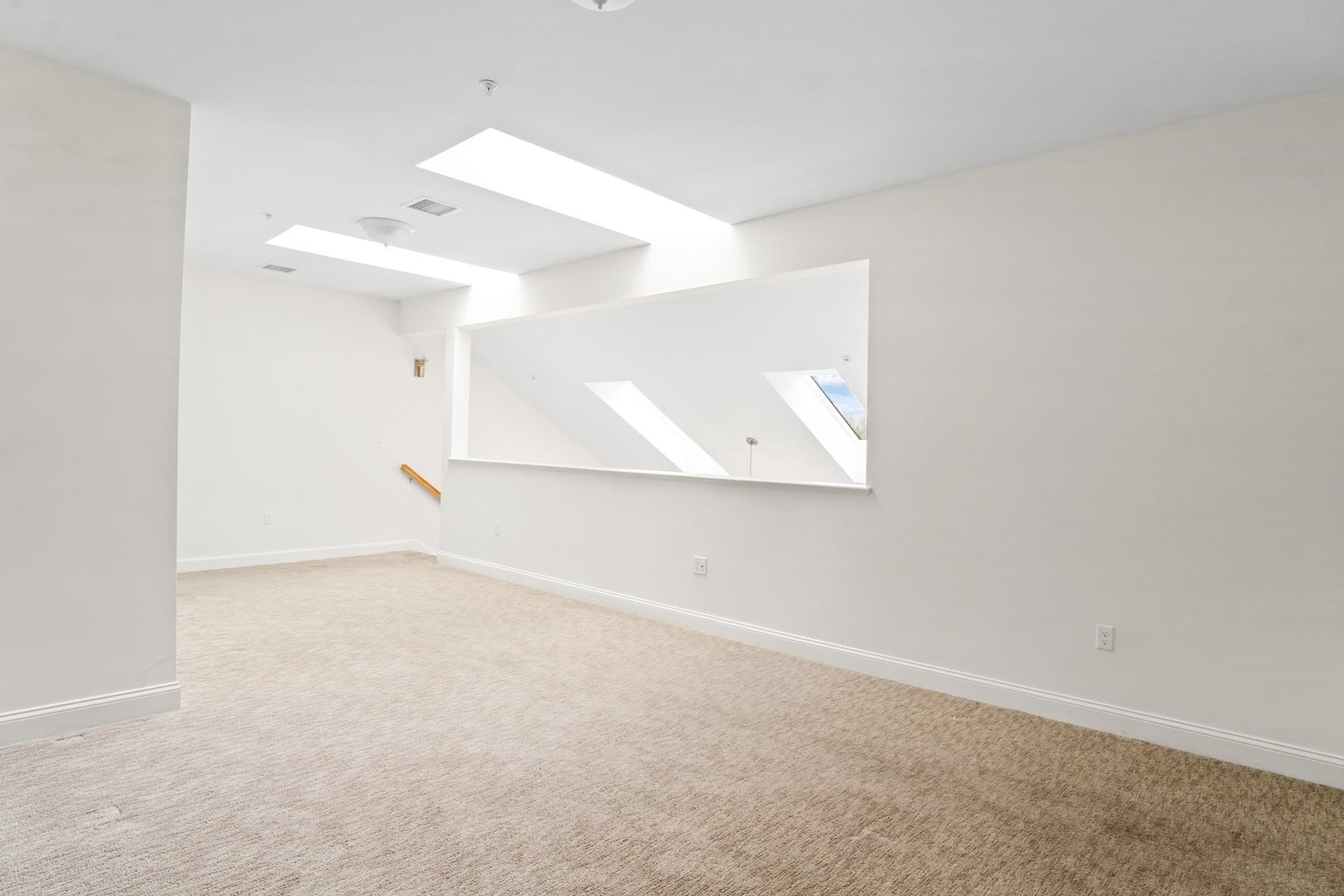 Condominium at 16 Taylor Drive # 3007, Reading MA 01867, Reading, photo 8 of 12