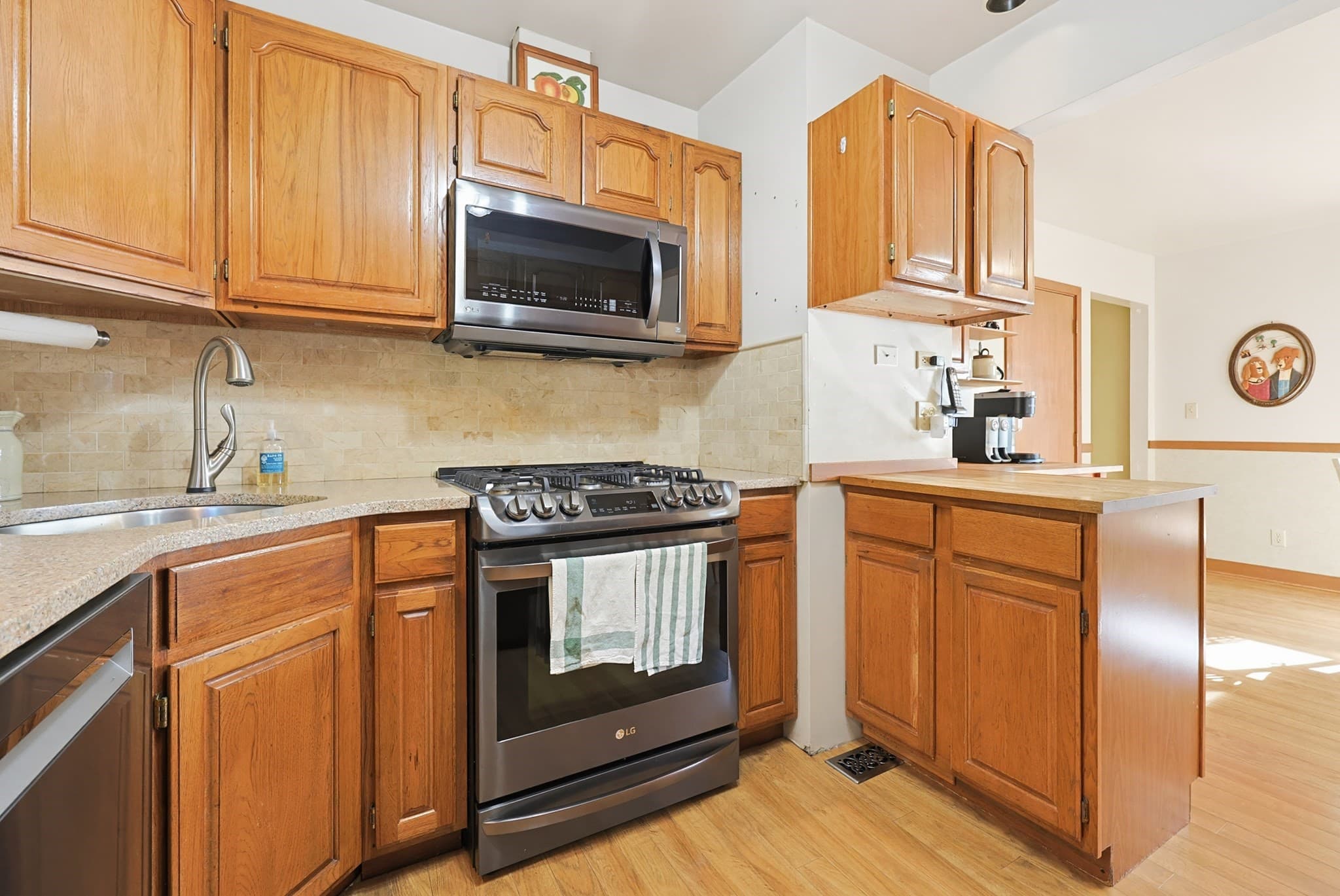 Single Family Residence at 136 East Street, North Attleboro MA 02760, North Attleboro, photo 13 of 36