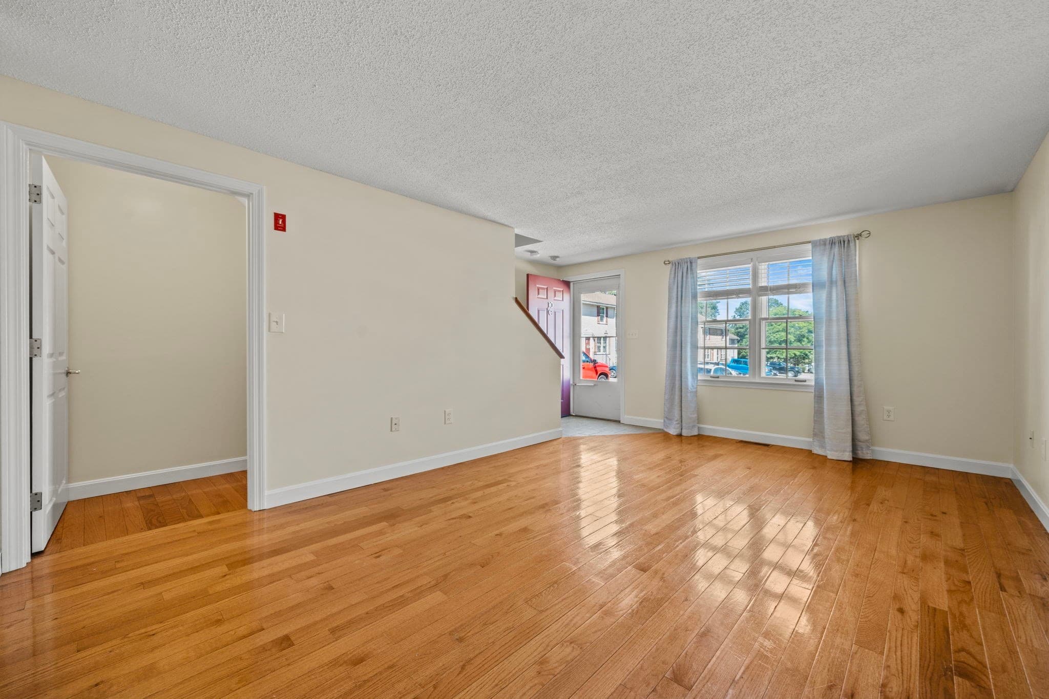 Condominium at 10 Oliver # C, Haverhill MA 01832, Haverhill, photo 8 of 33