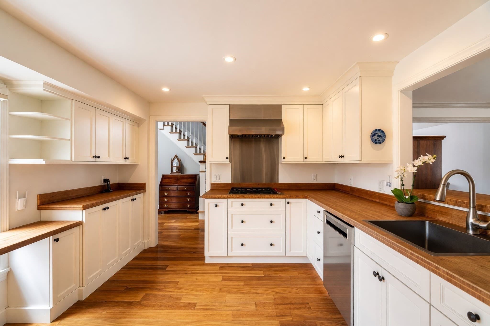 Condominium at 82 Thistle Patch Way # 82, Hingham MA 02043, Hingham, photo 2 of 17