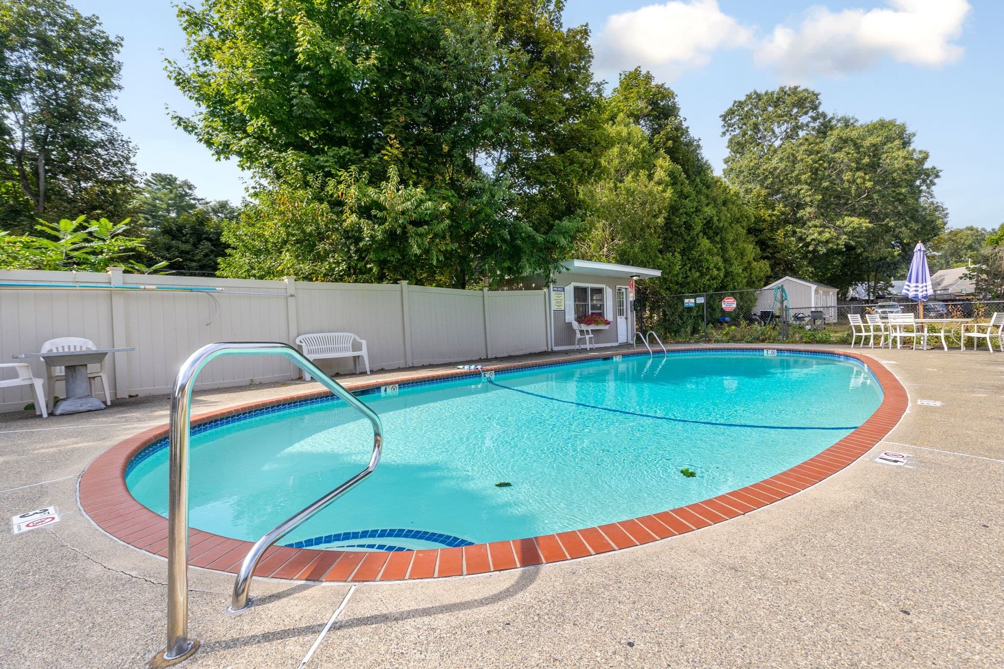 Condominium at 72 Renwick Rd # B, Wakefield MA 01880, Wakefield, photo 15 of 17