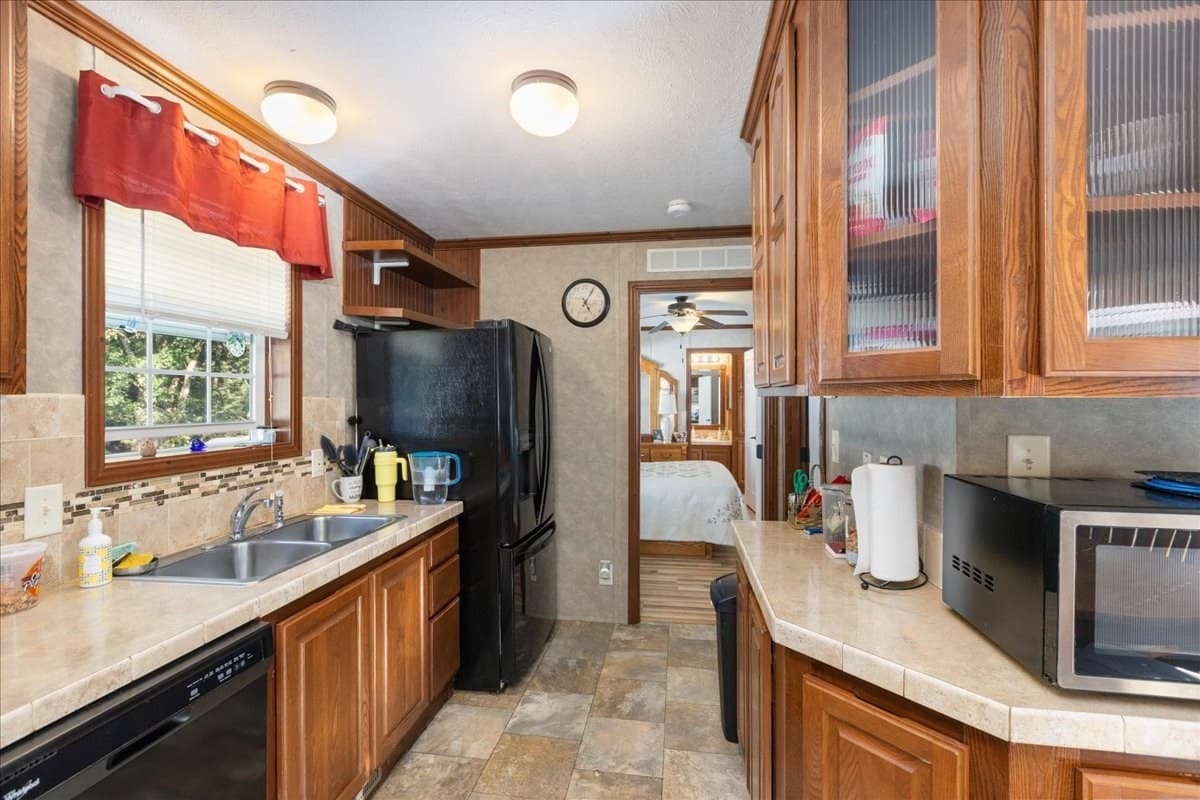 Mobile Home at 22 Willow Road, Newton NH 03858, Newton, photo 16 of 29
