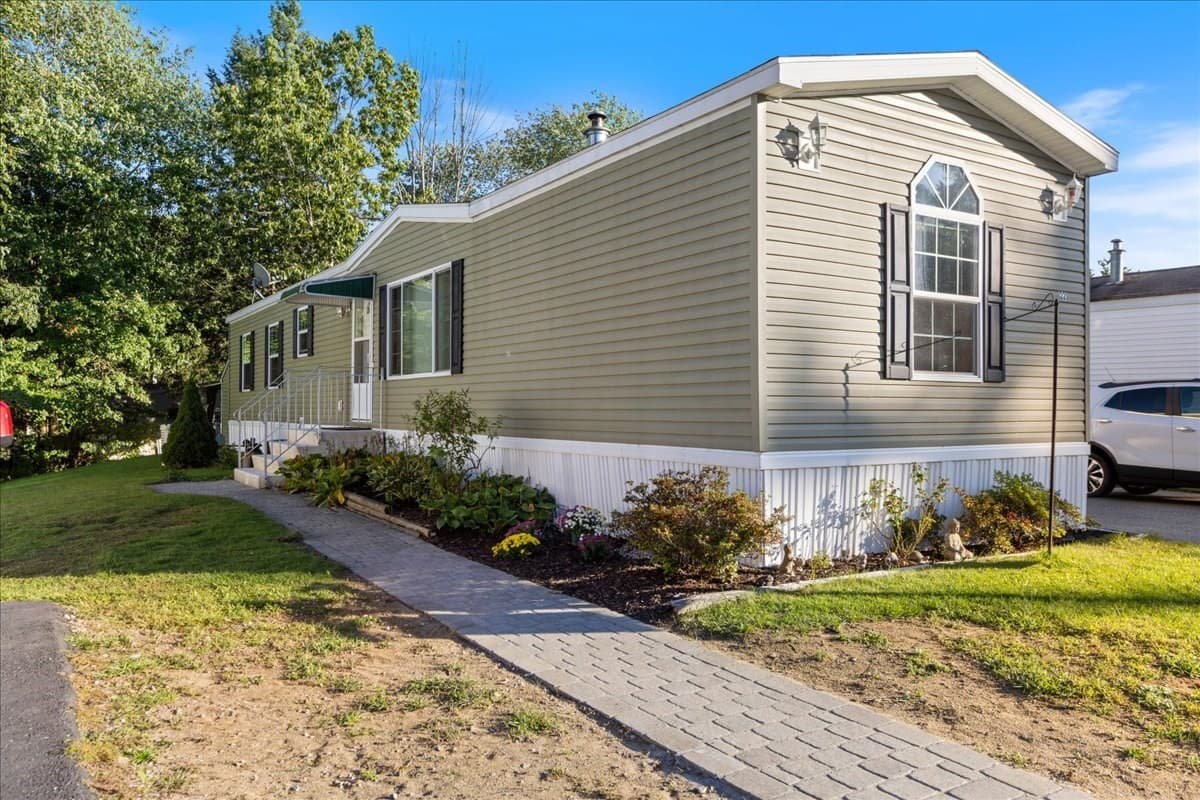 Mobile Home at 22 Willow Road, Newton NH 03858, Newton, photo 3 of 29