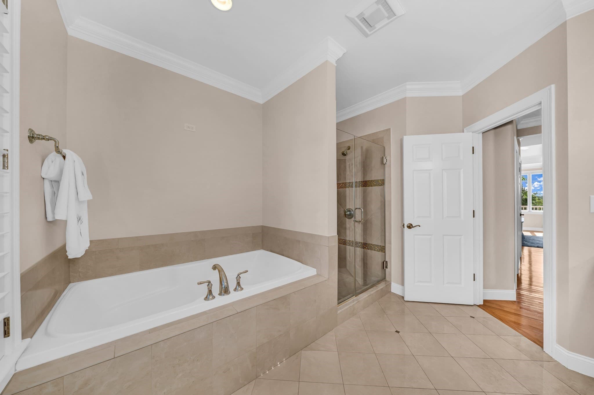 Condominium at 31 Ivana Dr # 31, Andover MA 01810, Andover, photo 15 of 37