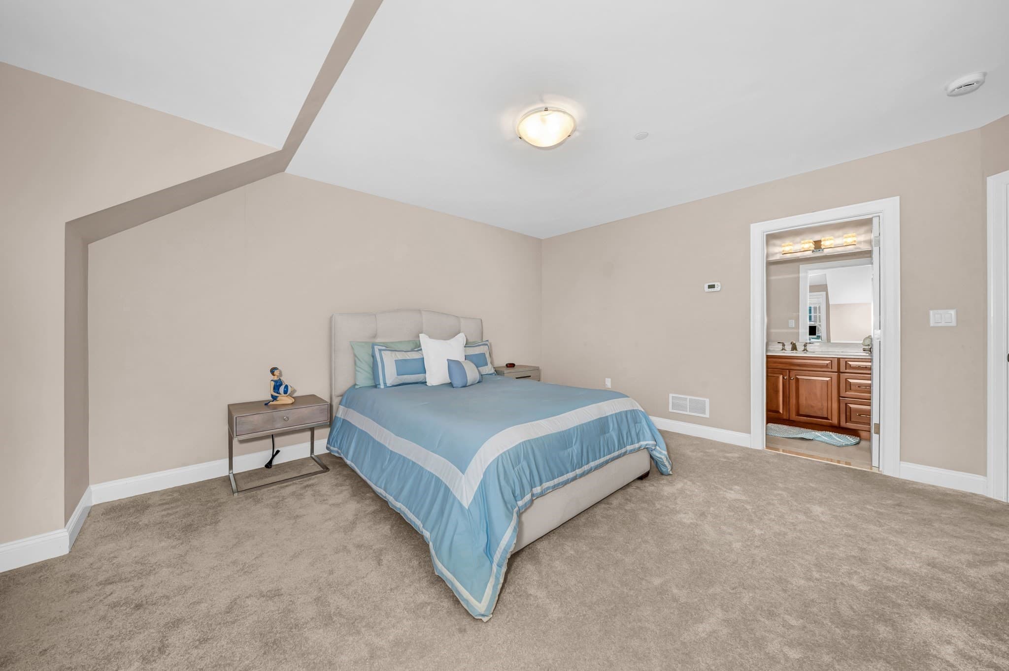 Condominium at 31 Ivana Dr # 31, Andover MA 01810, Andover, photo 21 of 37