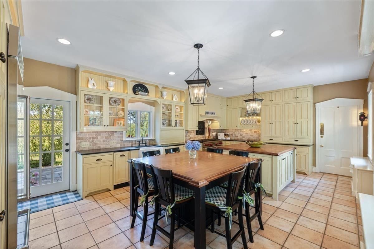 Single Family Residence at 65 Washington St, Hanover MA 02339, Hanover, photo 17 of 42