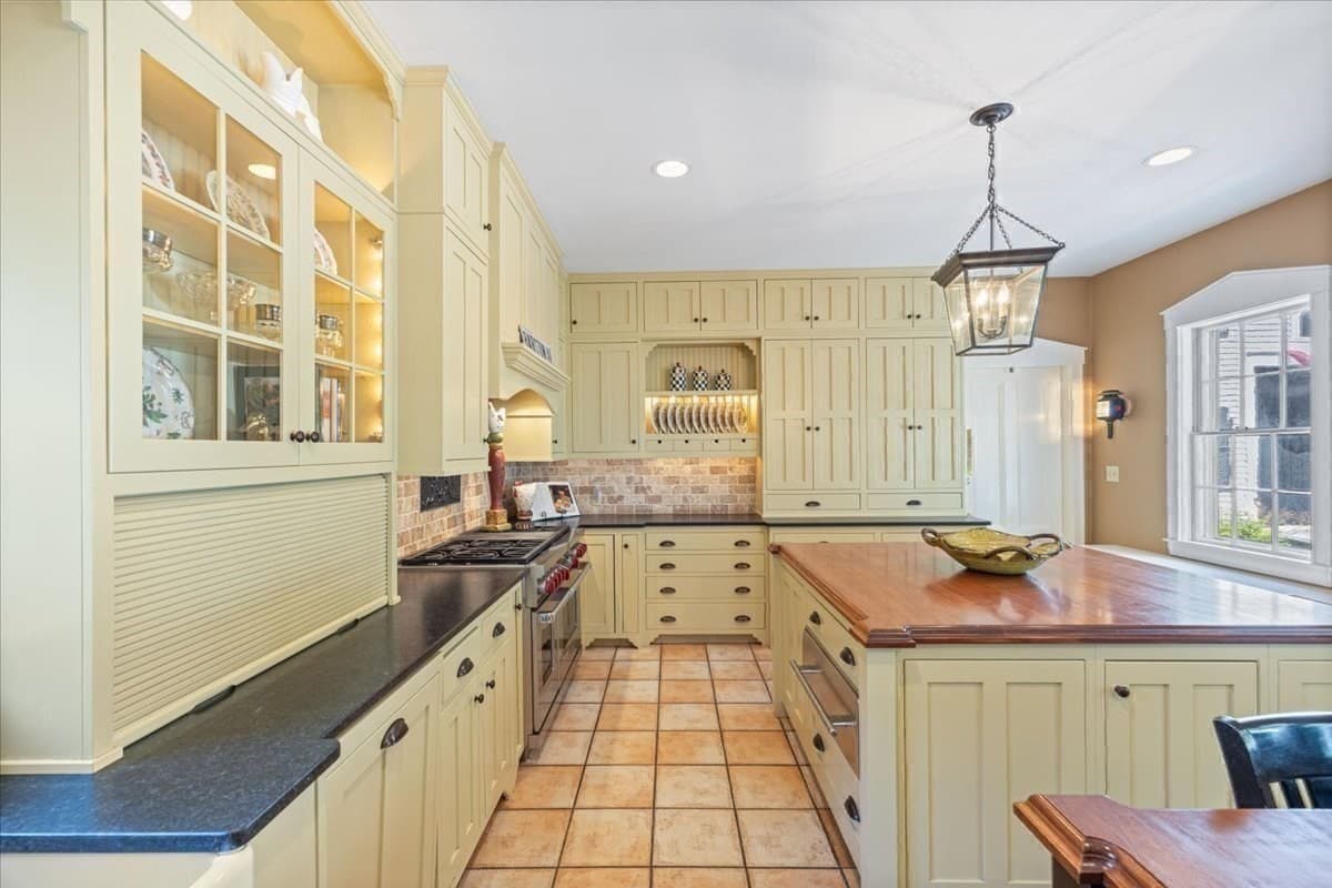 Single Family Residence at 65 Washington St, Hanover MA 02339, Hanover, photo 16 of 42