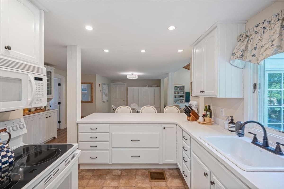 Single Family Residence at 65 Washington St, Hanover MA 02339, Hanover, photo 34 of 42