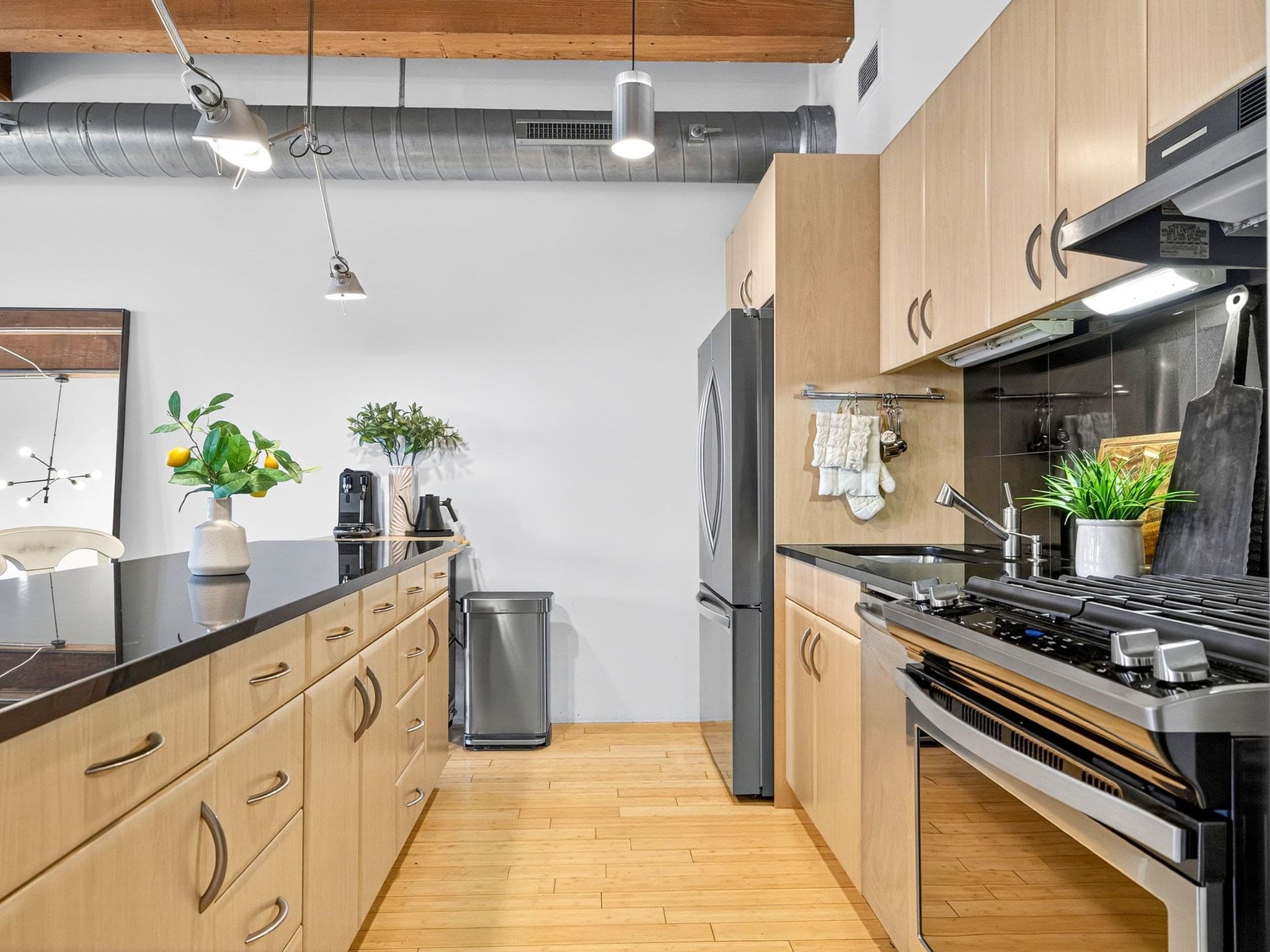 Condominium at 9 West Broadway # 508, Boston MA 02127, photo 6 of 24
