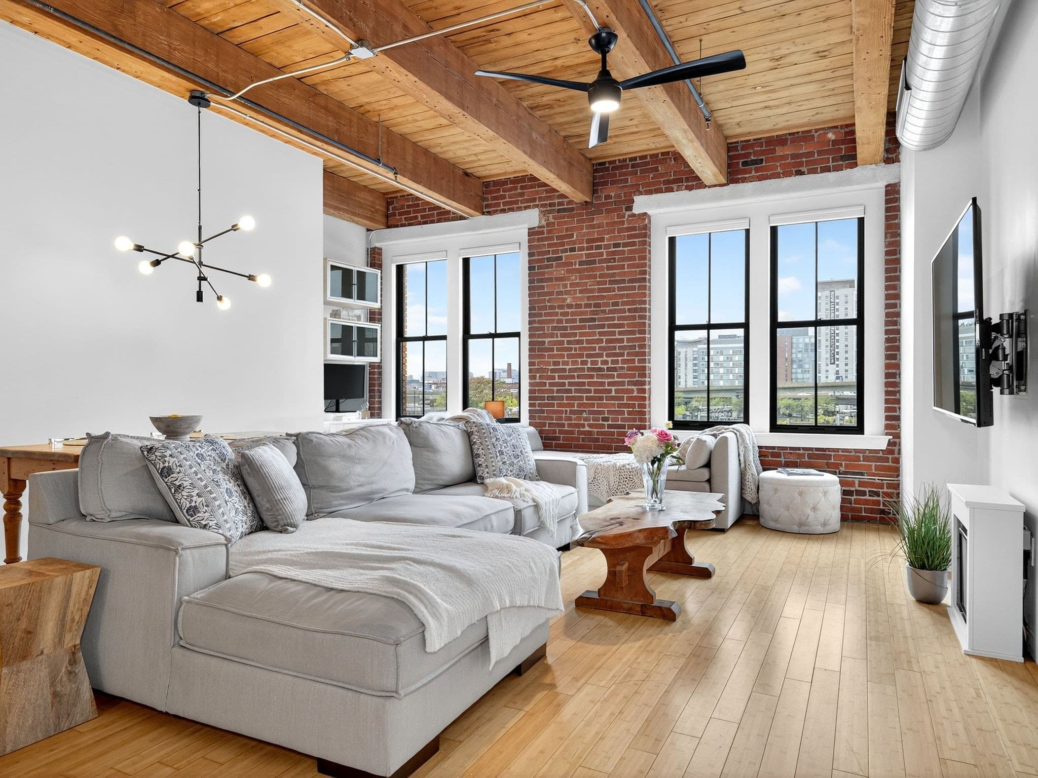 Condominium at 9 West Broadway # 508, Boston MA 02127, photo 11 of 24