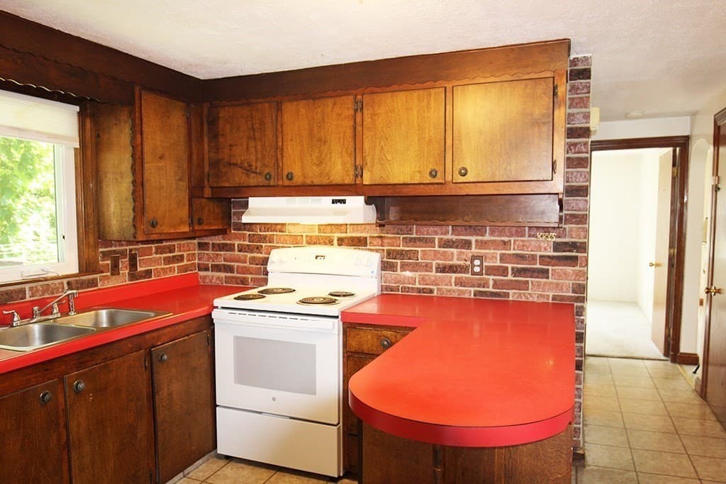 Single Family Residence at 255 Pleasant Street, Lunenburg MA 01462, Lunenburg, photo 4 of 25