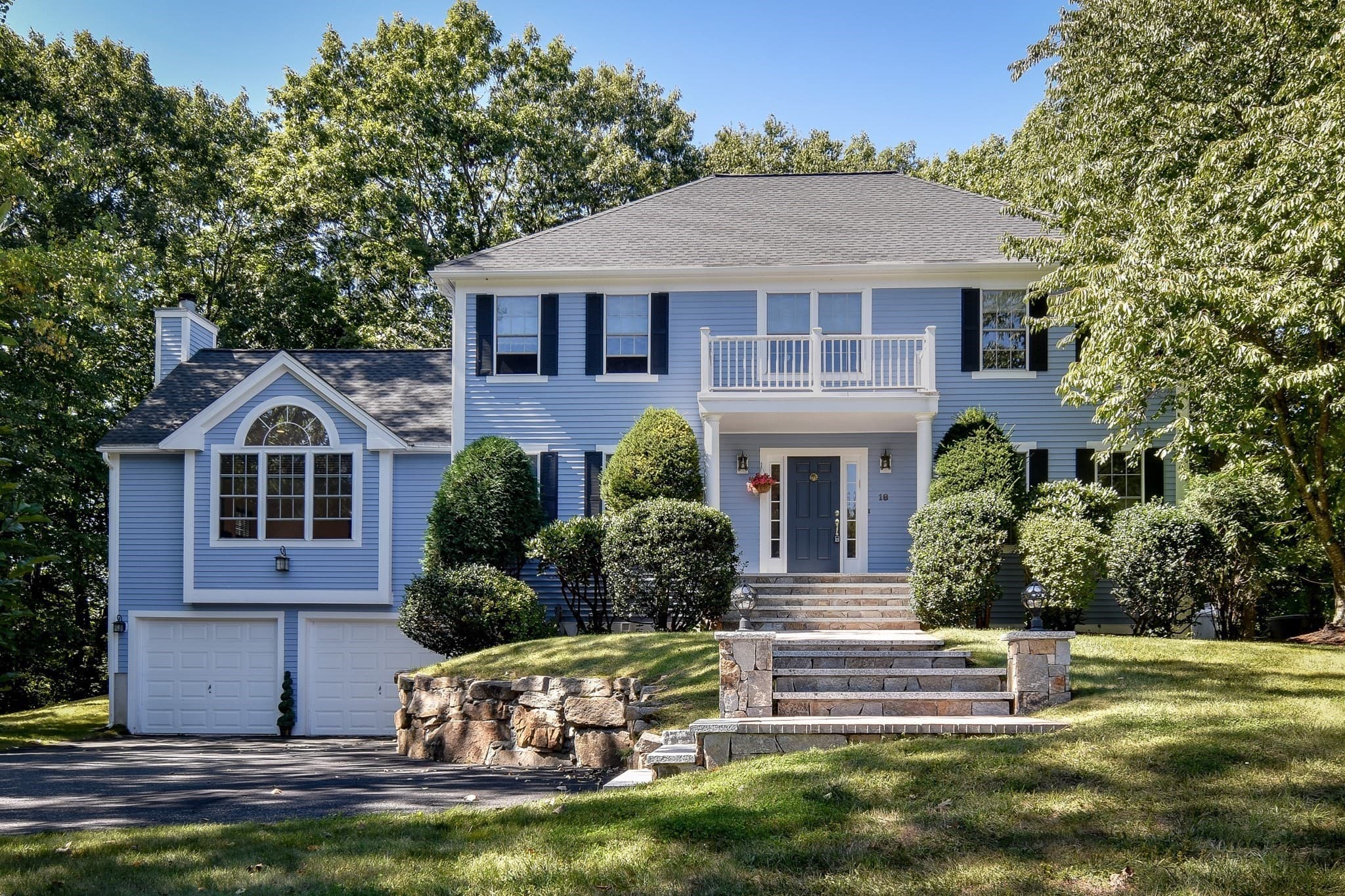18 Pilgrim Rd, Ashland MA 01721