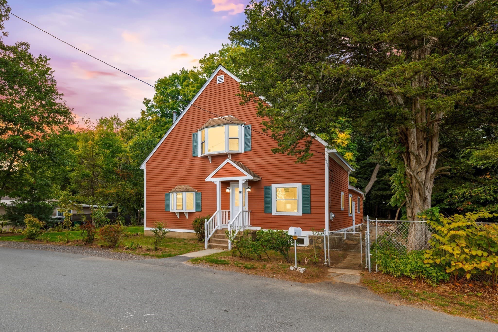 15 Friendship St, Billerica MA 01821