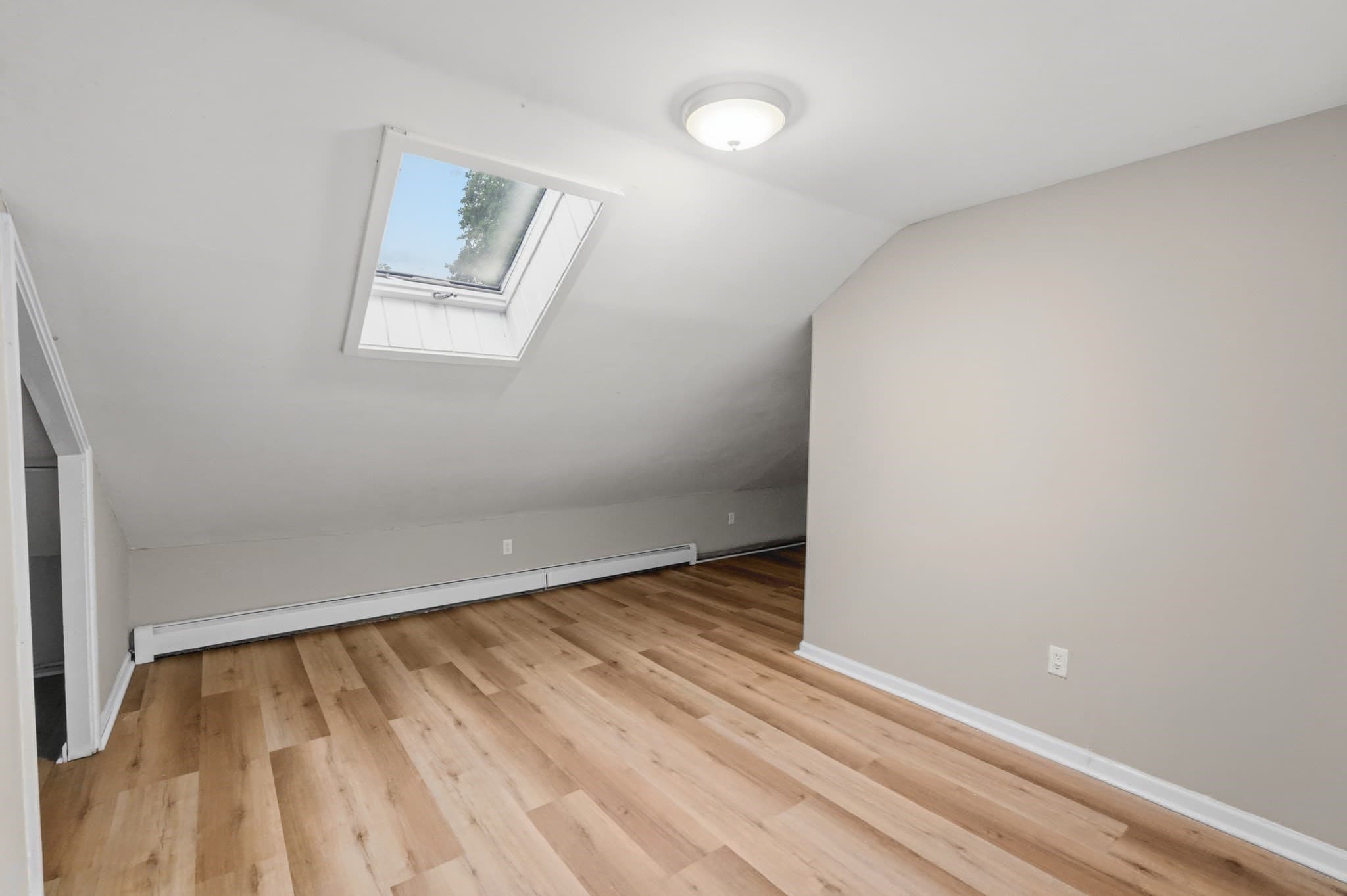 4 Family at 1 Oak St, Clinton MA 01510, Clinton, photo 22 of 40
