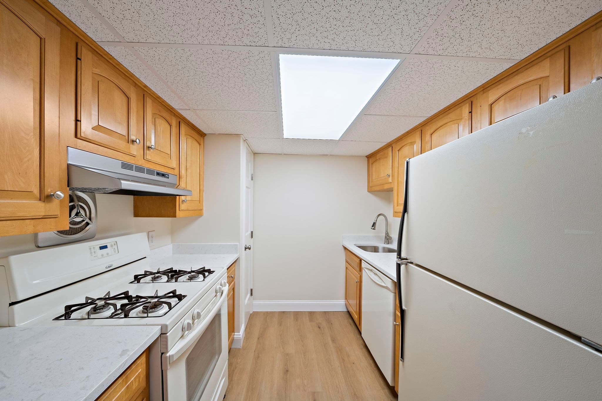 Condominium at 18 Kingswood Dr # 5, Abington MA 02351, Abington, photo 2 of 21
