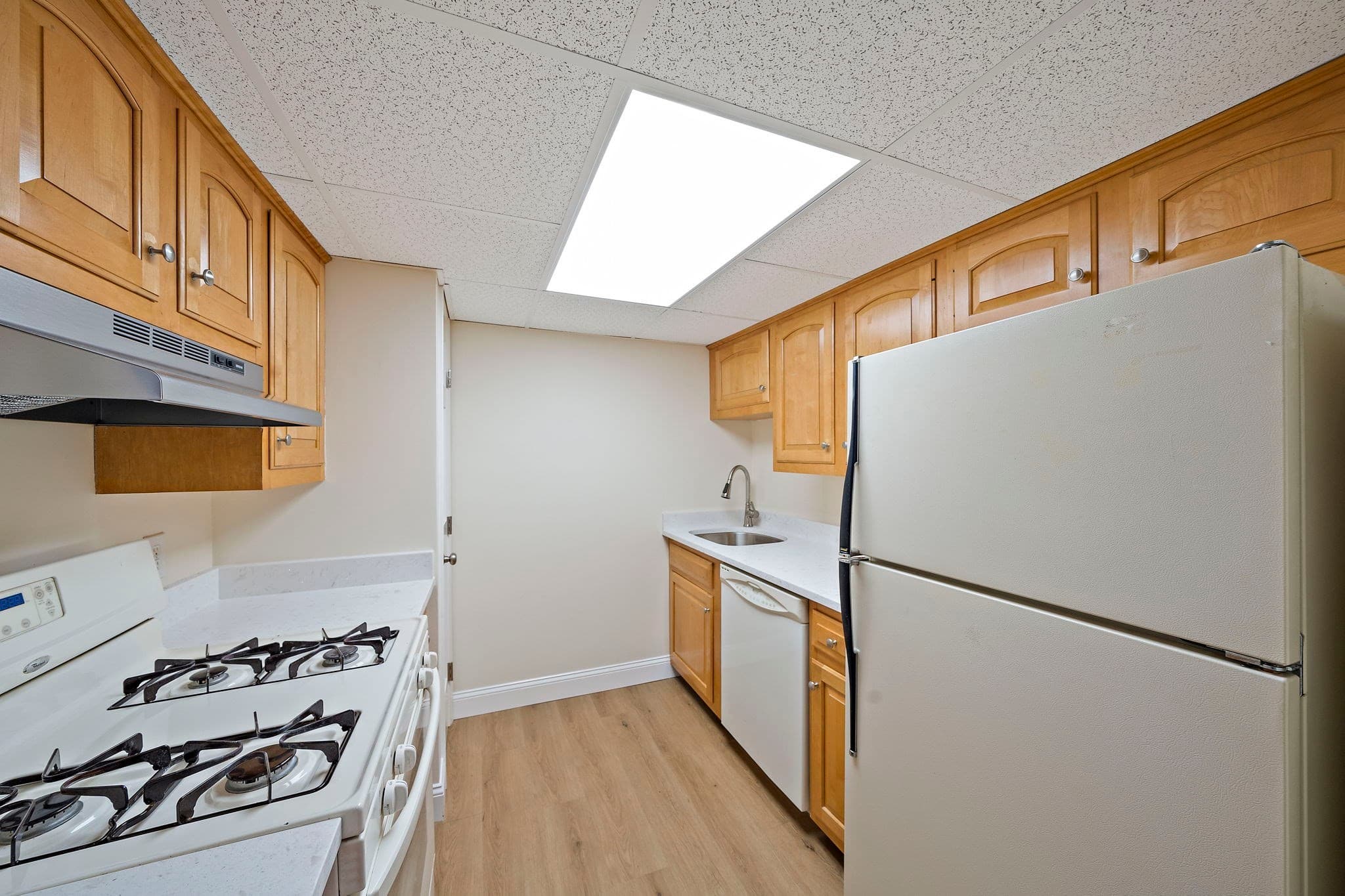 Condominium at 18 Kingswood Dr # 5, Abington MA 02351, Abington, photo 4 of 21