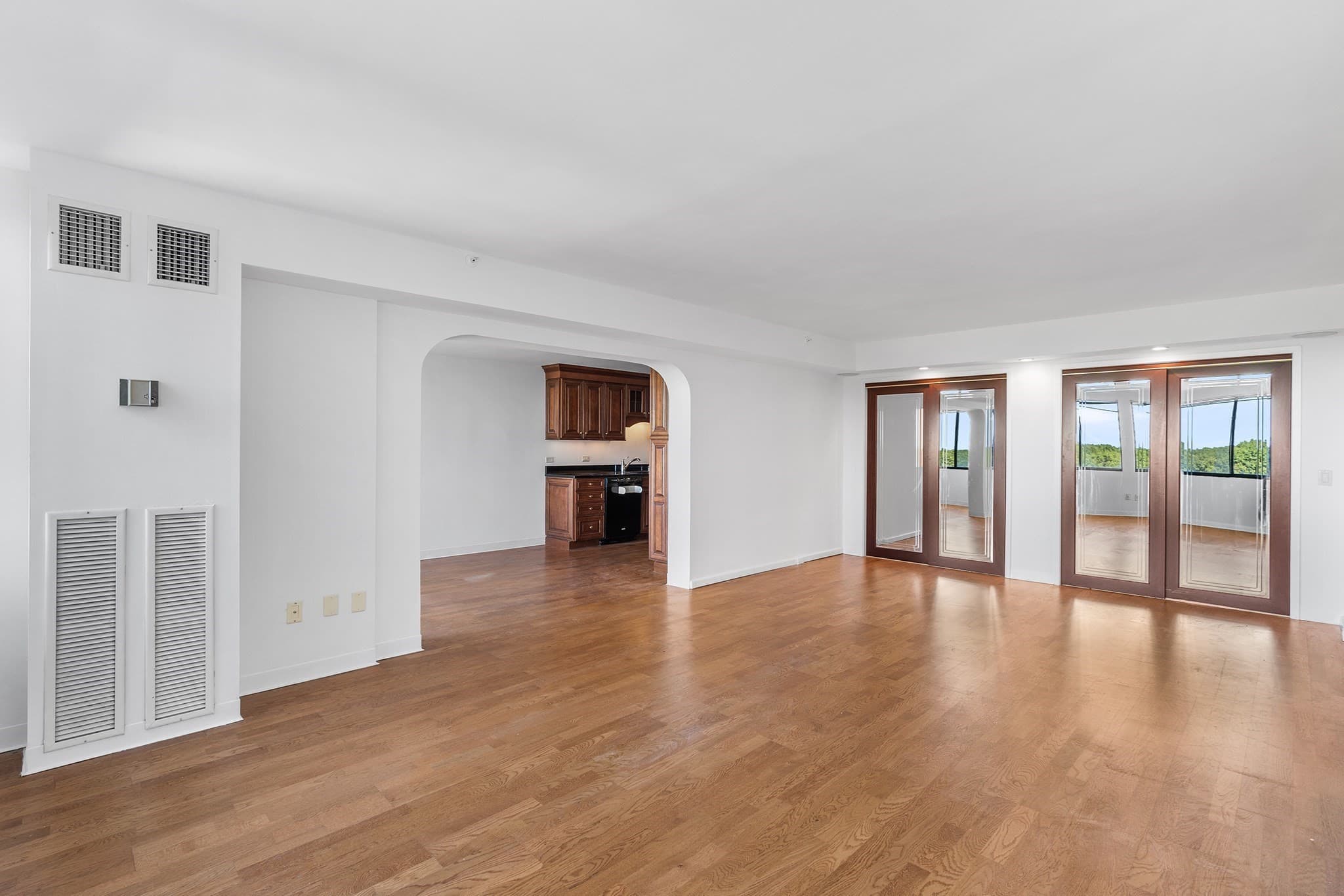 Condominium at 250 Hammond Pond Pkwy # 1006N, Newton MA 02467, Newton, photo 2 of 40