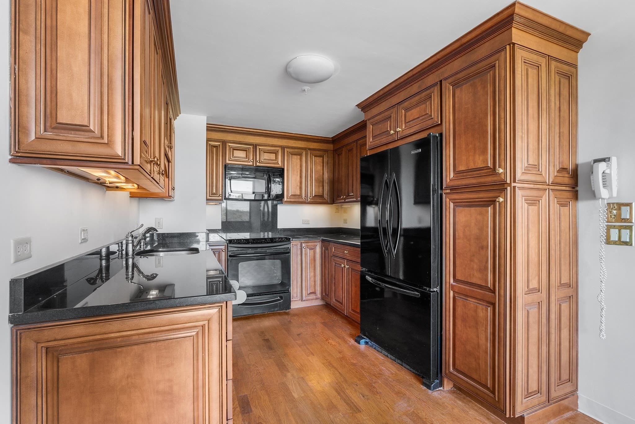 Condominium at 250 Hammond Pond Pkwy # 1006N, Newton MA 02467, Newton, photo 5 of 40