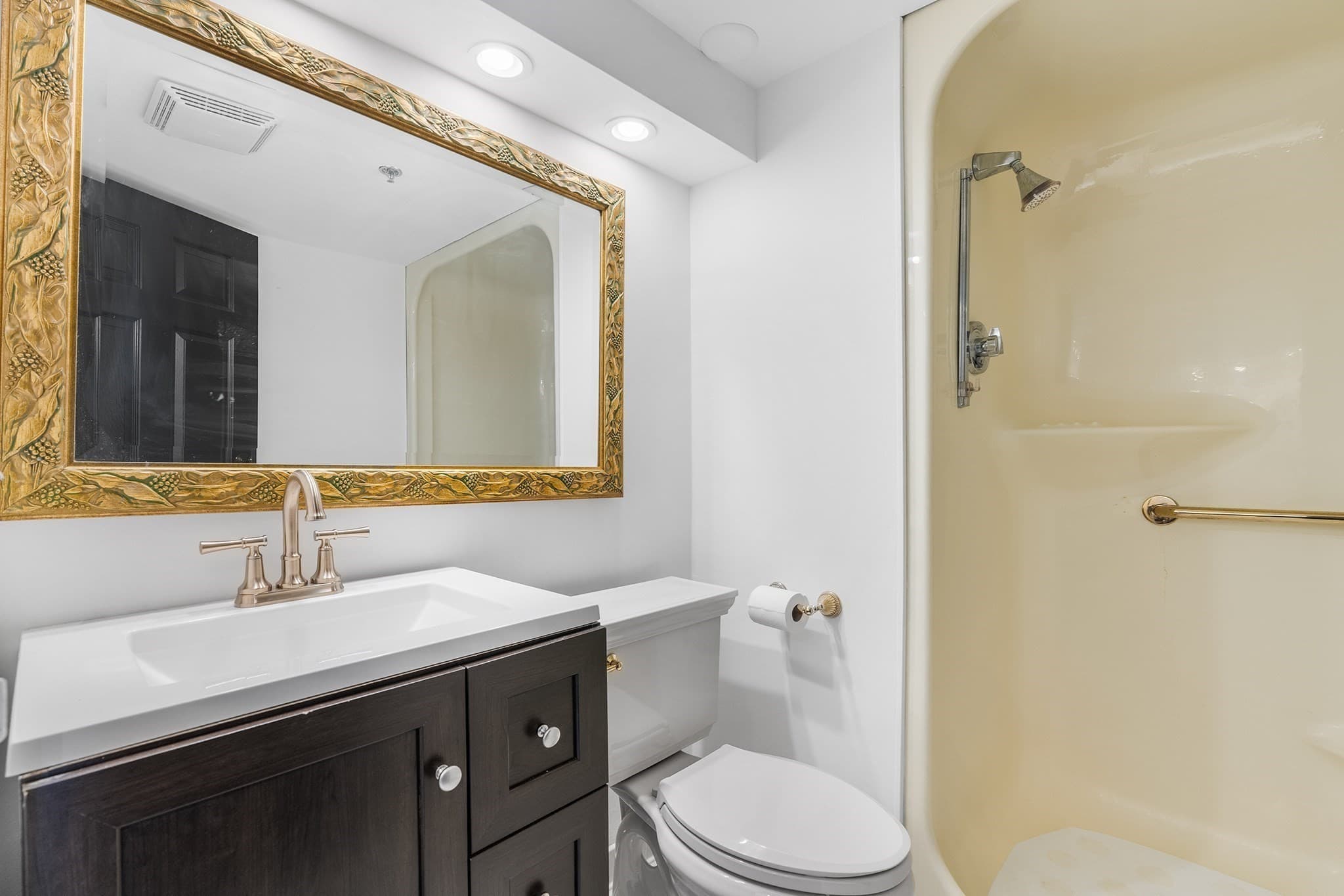 Condominium at 250 Hammond Pond Pkwy # 1006N, Newton MA 02467, Newton, photo 15 of 40
