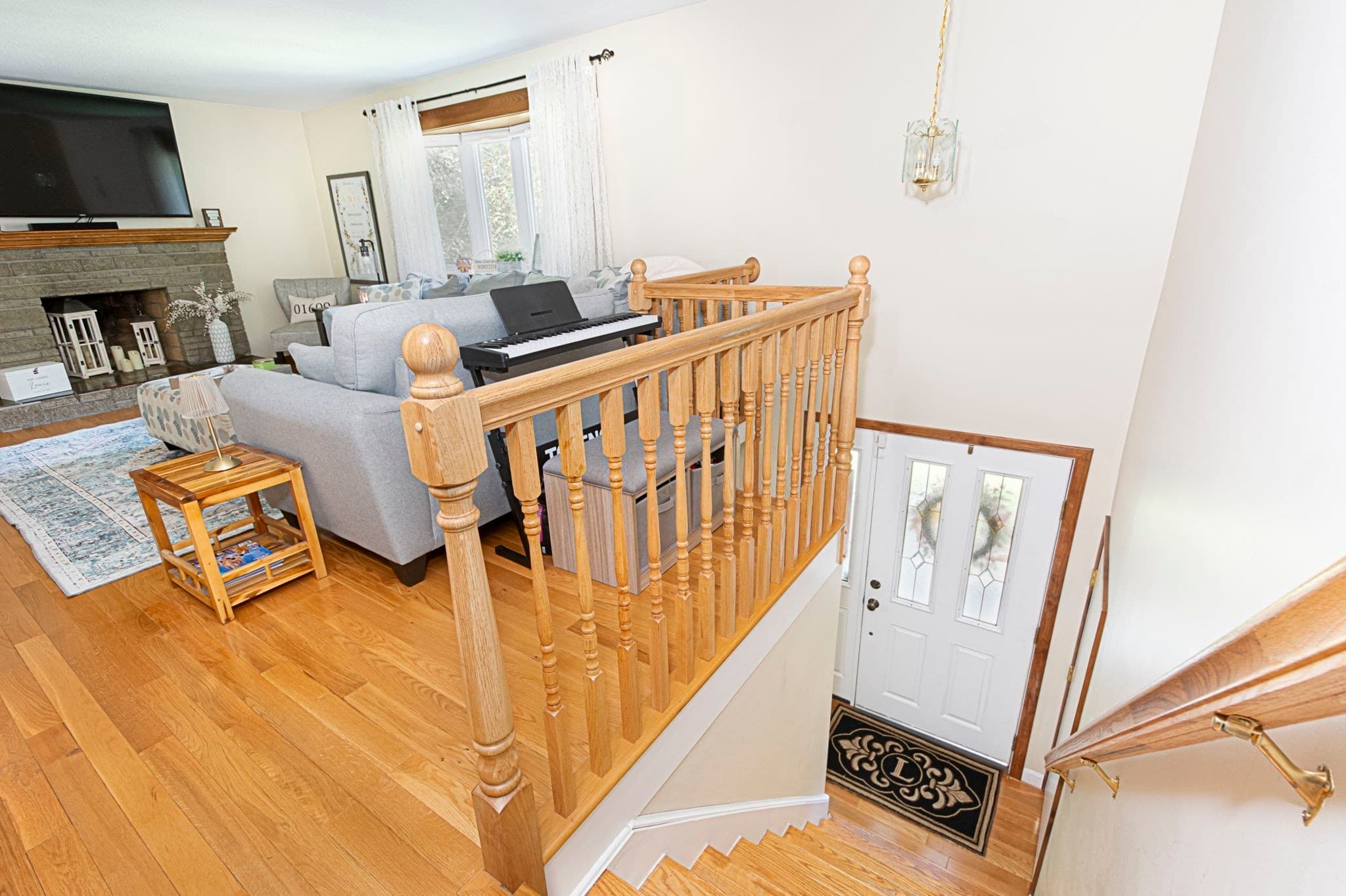 Single Family Residence at 4 Carter Rd, Worcester MA 01609, Worcester, photo 3 of 36