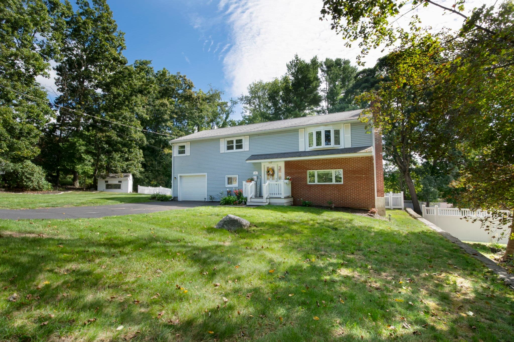 4 Carter Rd, Worcester MA 01609