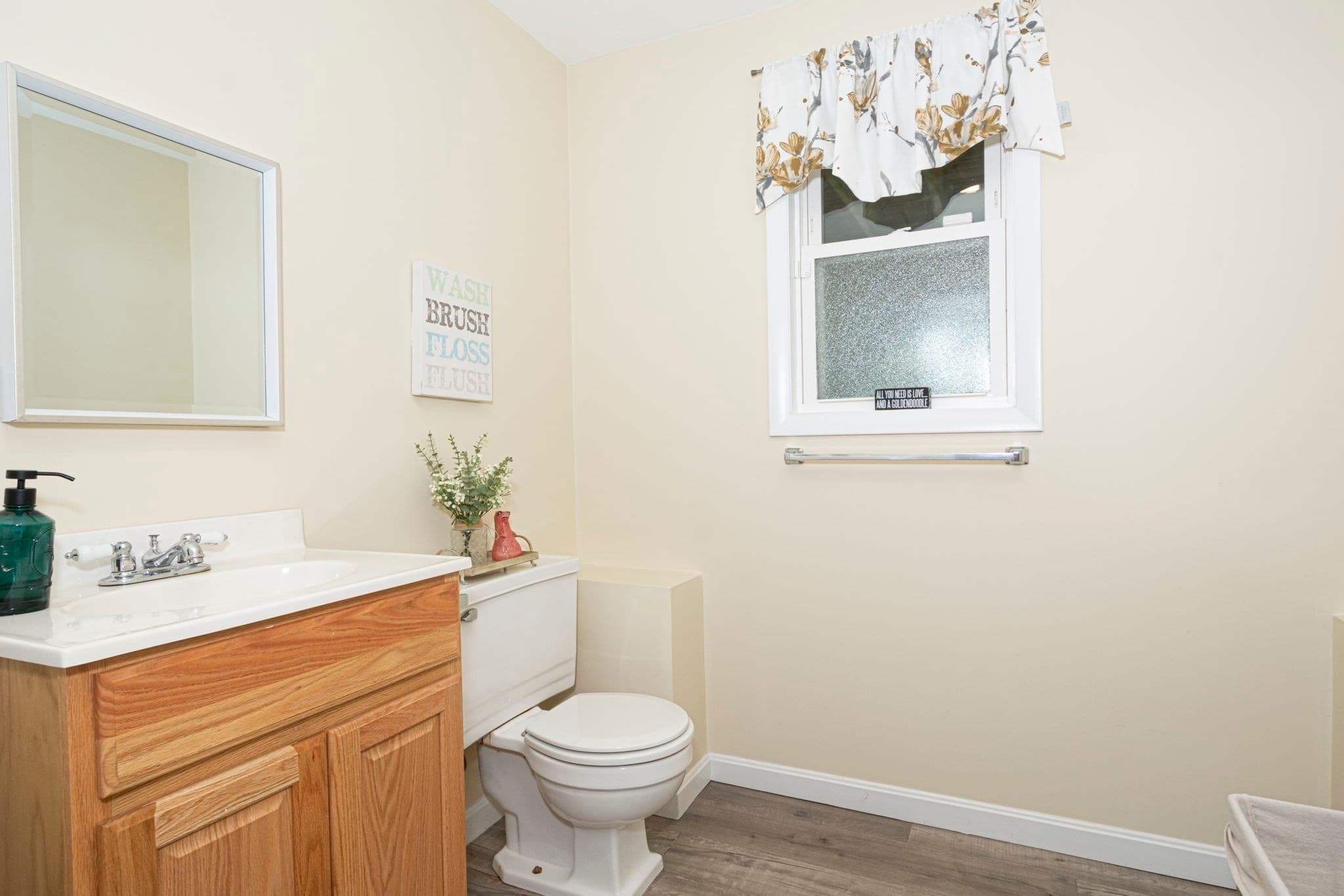 Single Family Residence at 4 Carter Rd, Worcester MA 01609, Worcester, photo 29 of 36