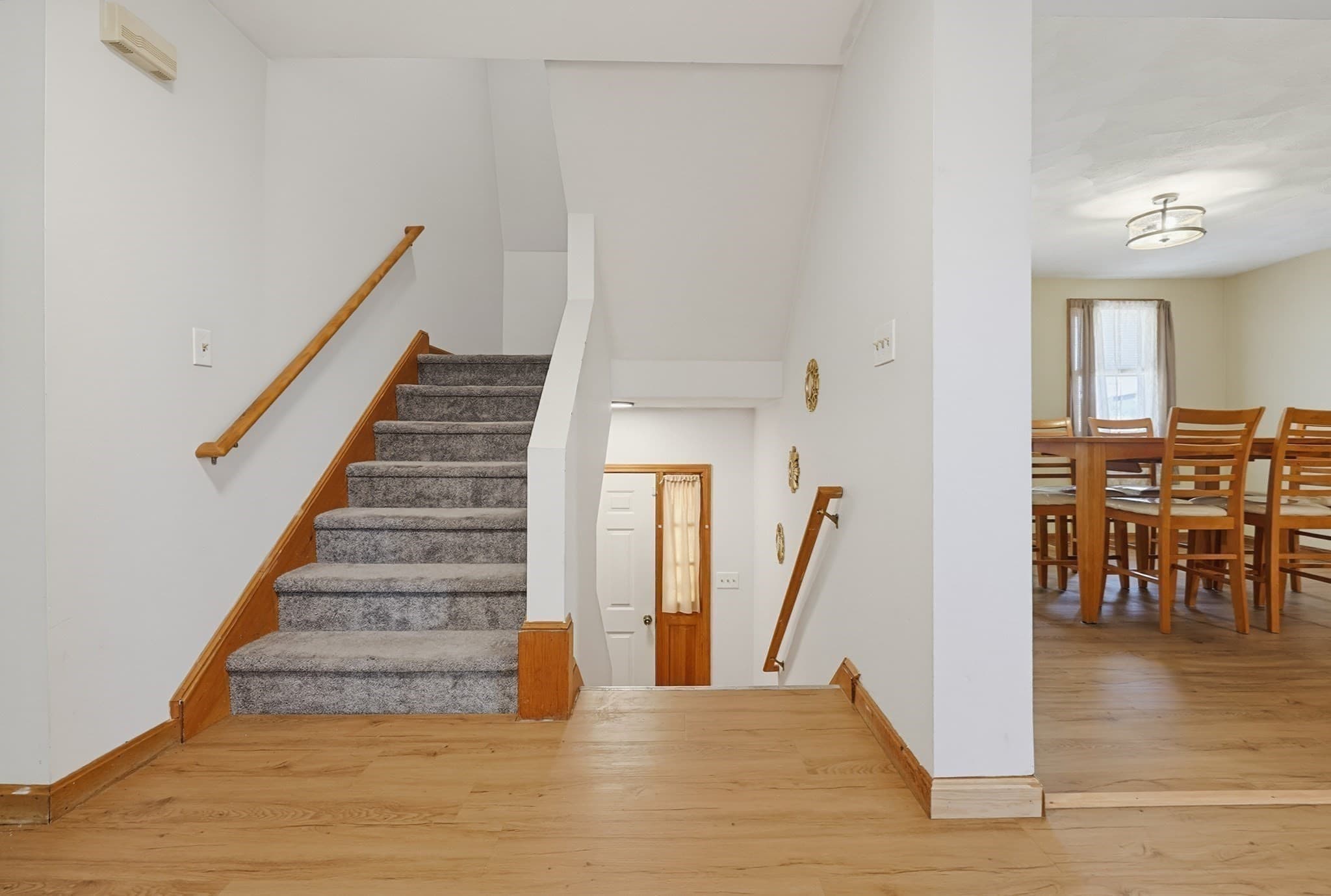 Single Family Residence at 320 North St, Tewksbury MA 01876, Tewksbury, photo 7 of 39