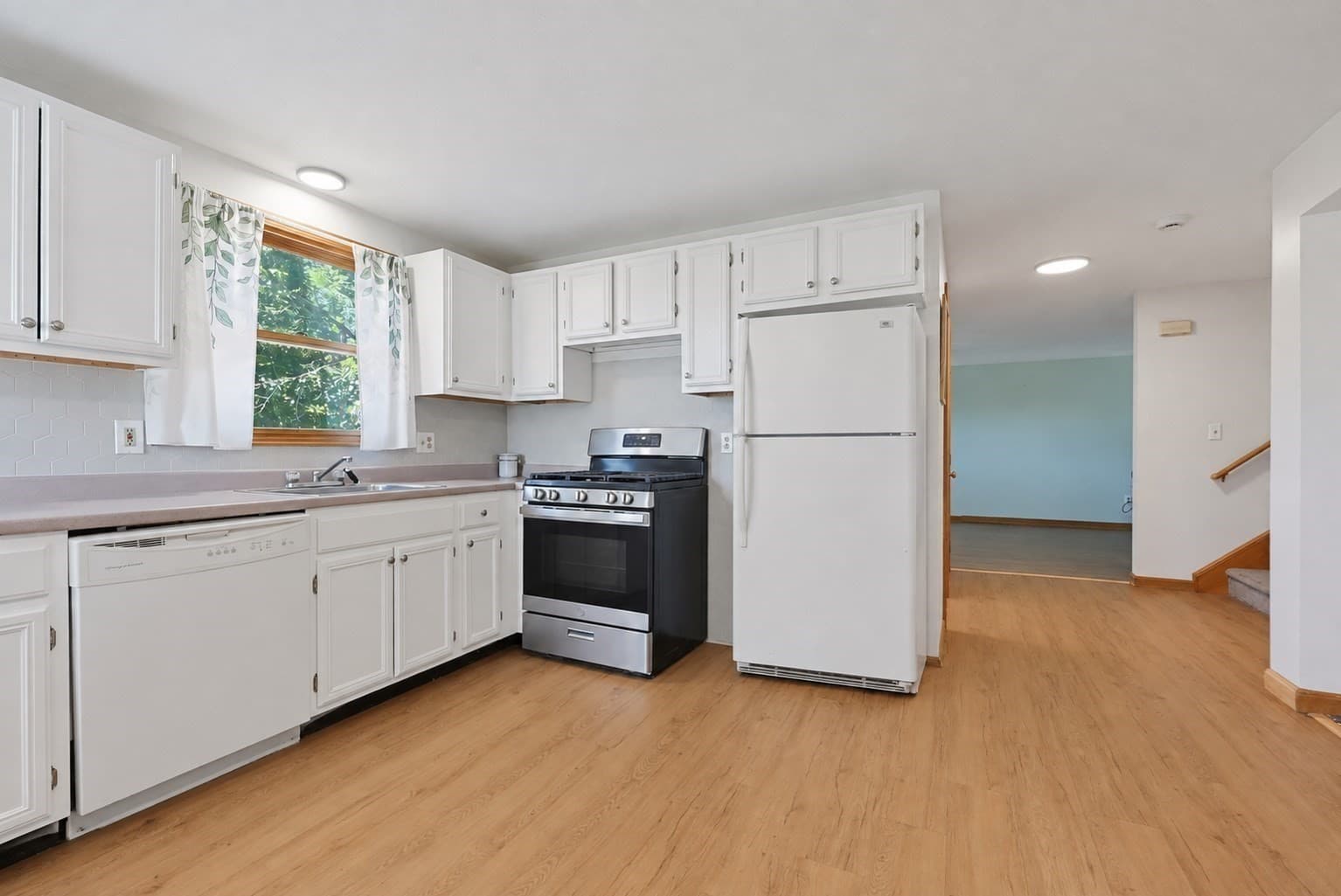 Single Family Residence at 320 North St, Tewksbury MA 01876, Tewksbury, photo 10 of 39