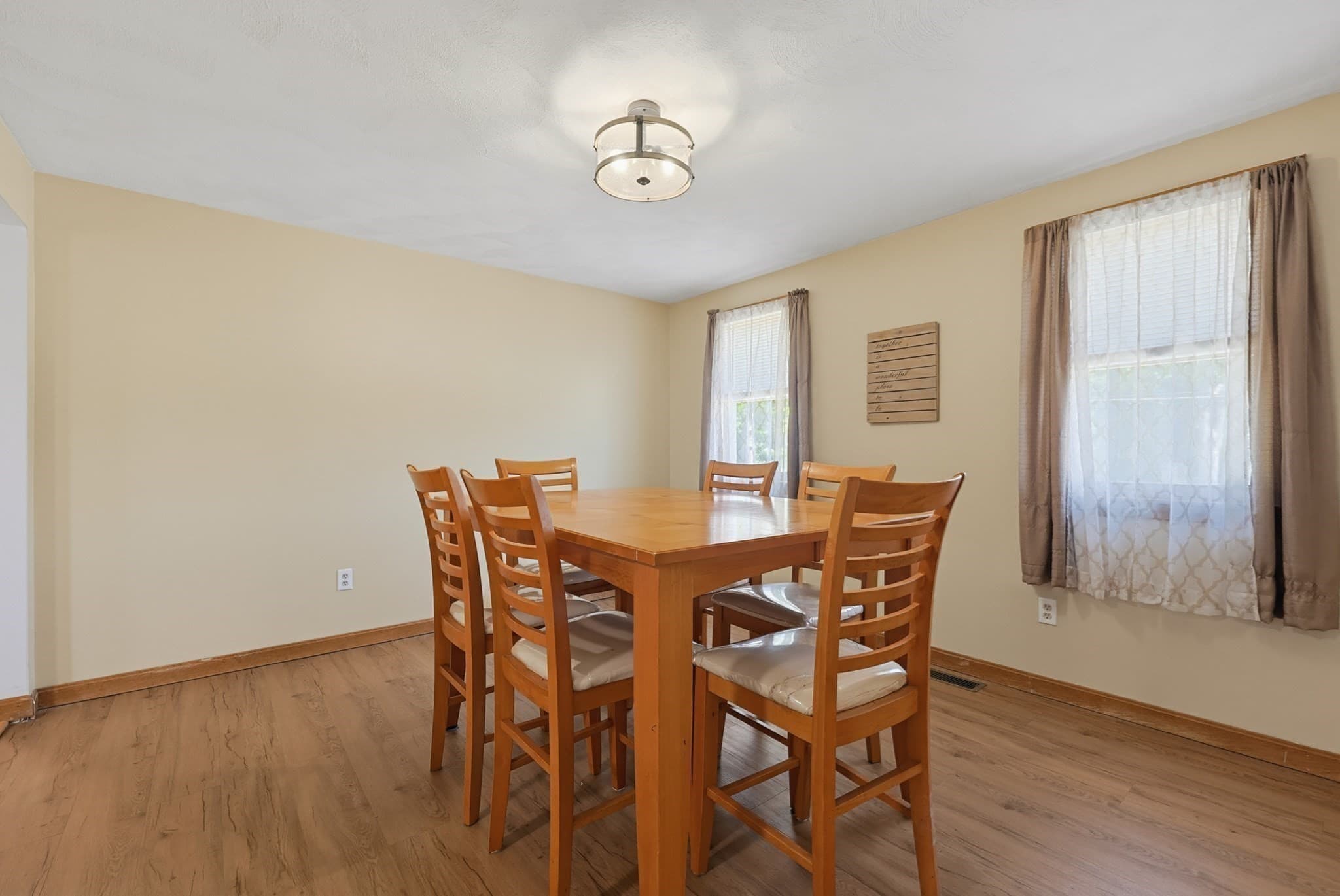 Single Family Residence at 320 North St, Tewksbury MA 01876, Tewksbury, photo 8 of 39