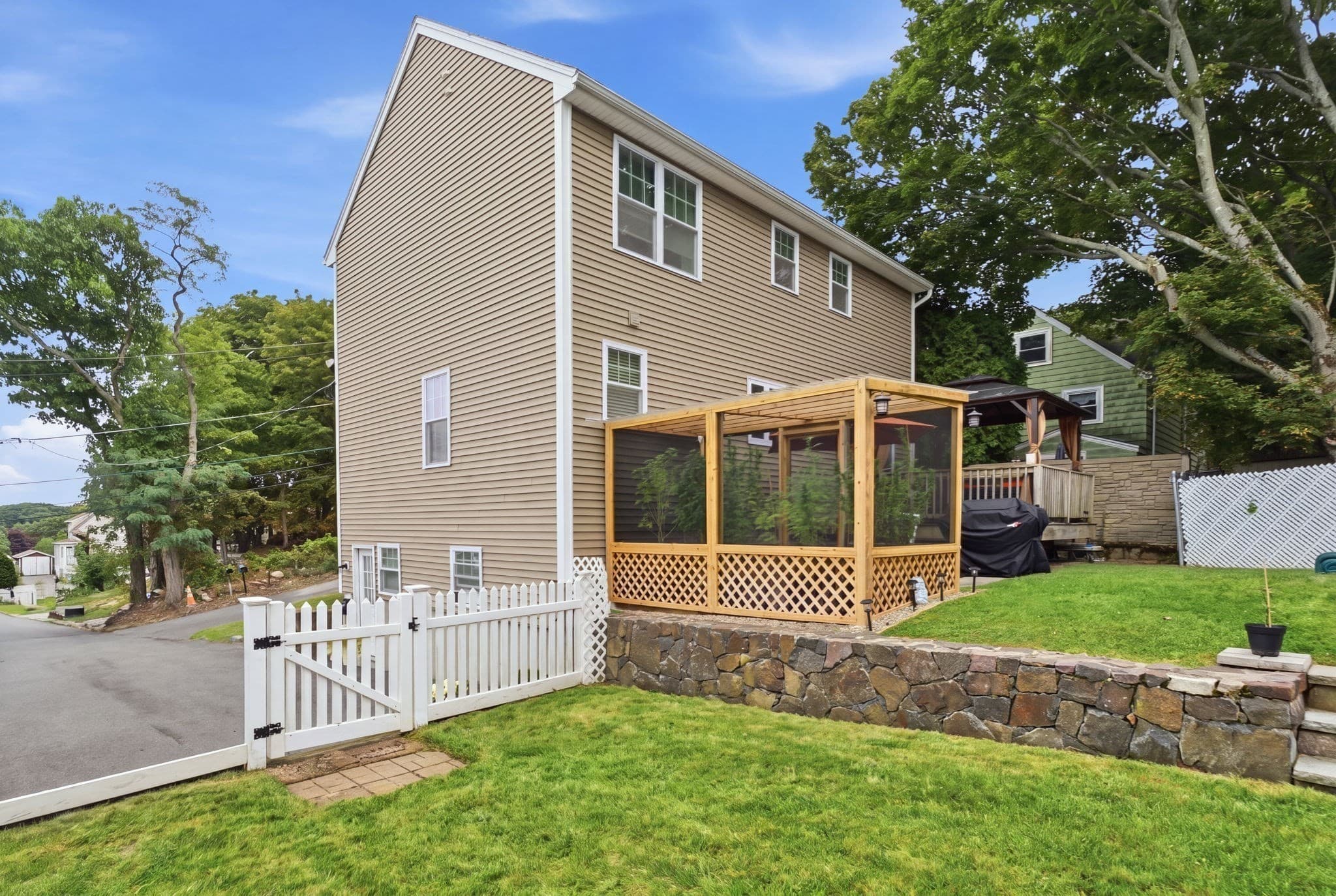 Single Family Residence at 5 Fairview Rd, Peabody MA 01960, Peabody, photo 37 of 41