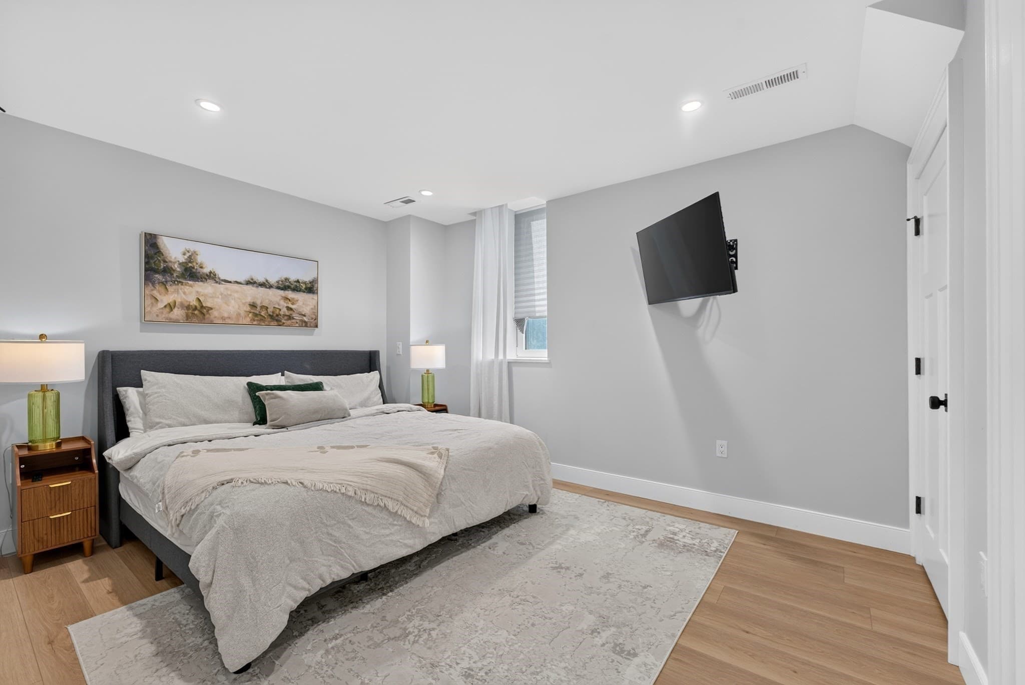 Condominium at 66 Farquhar # 1, Boston MA 02131, Boston, photo 24 of 41