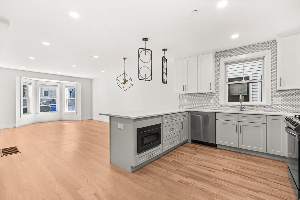 216 Havre St # 1, Boston MA 02128