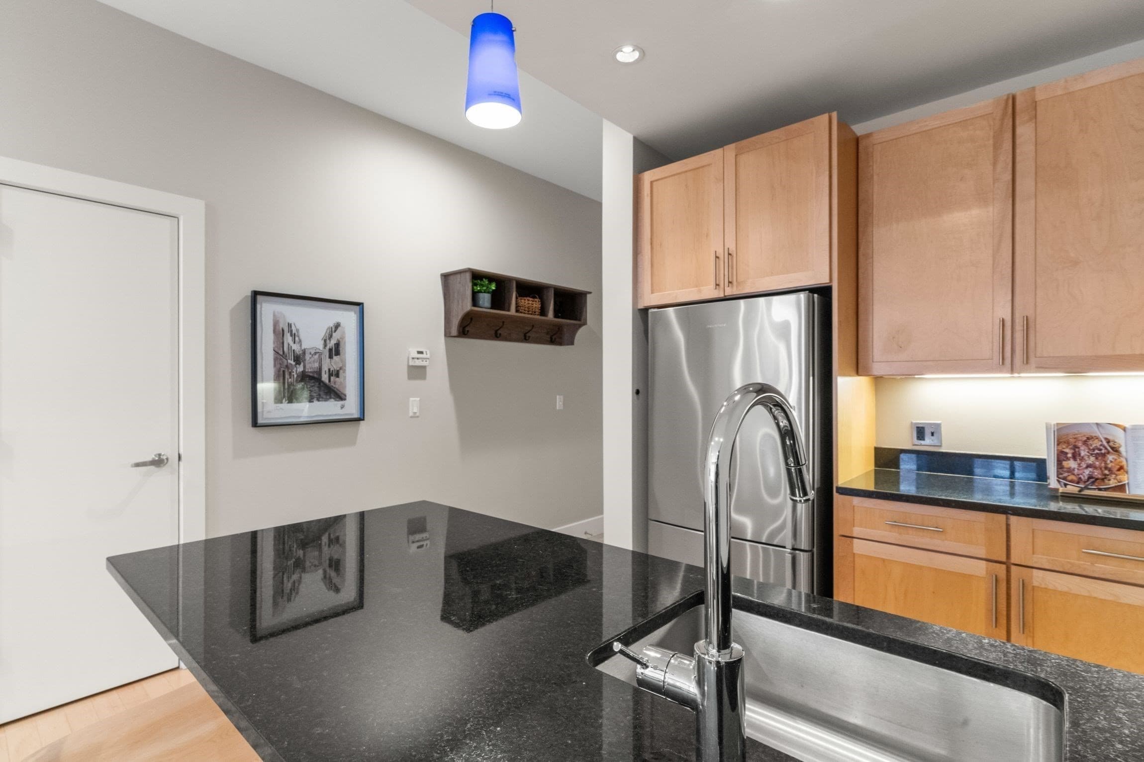Condominium at 70 Lincoln St # L219, Boston MA 02111, photo 4 of 17