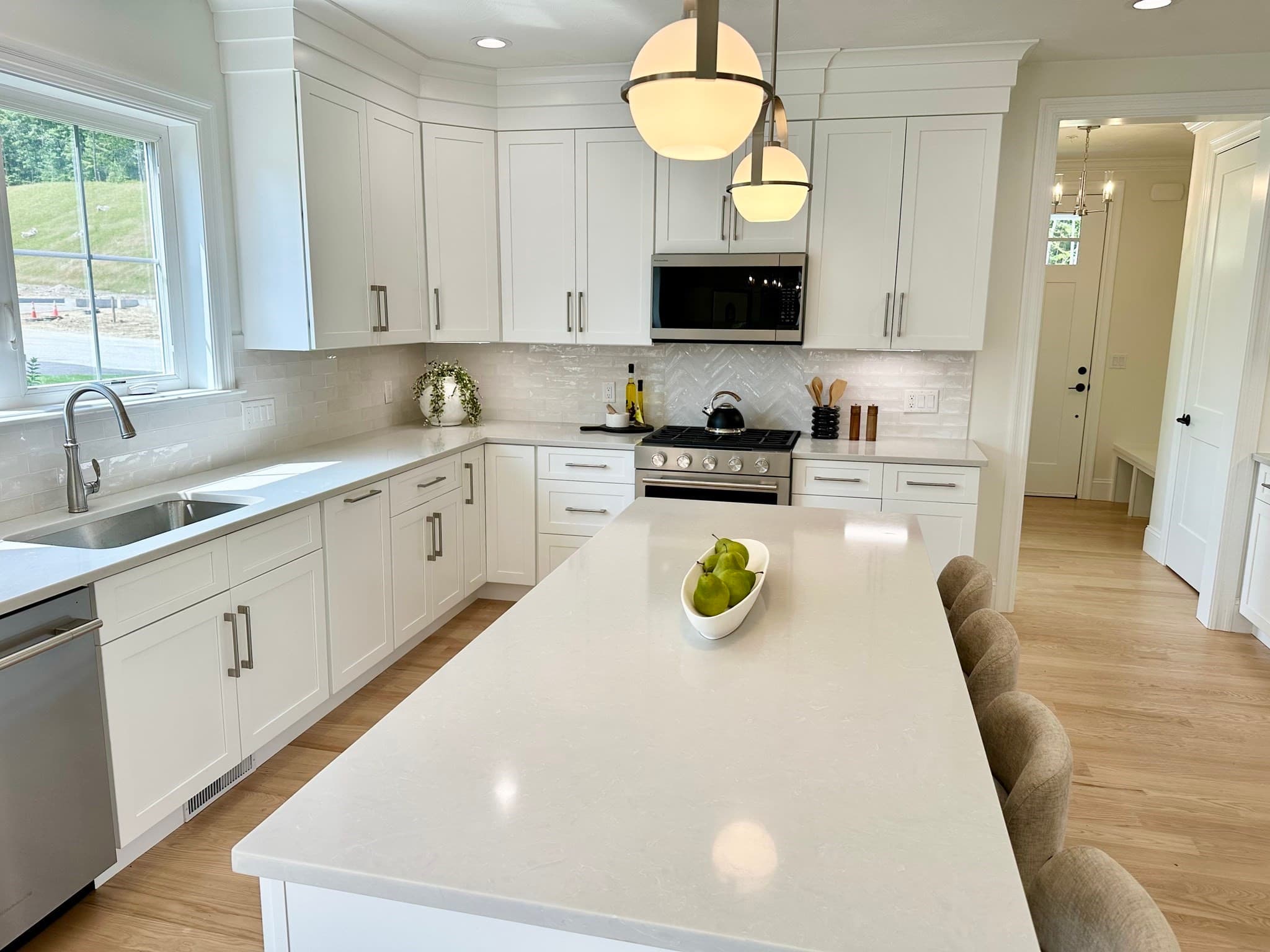 Condominium at 5 Conifer Circle # 28, Shrewsbury MA 01545, Shrewsbury, photo 2 of 15