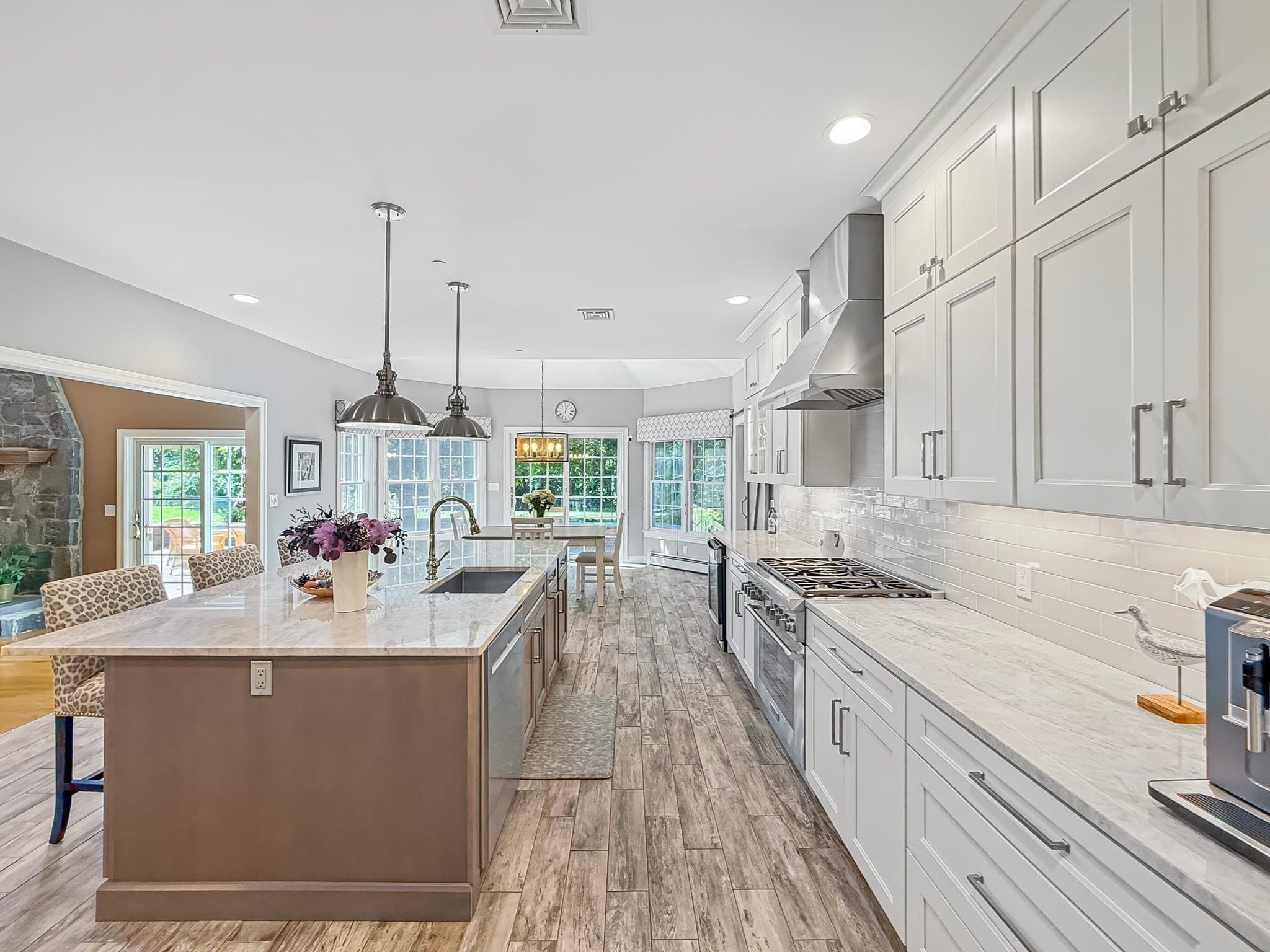 Single Family Residence at 97 Windkist Farm Rd, North Andover MA 01845, North Andover, photo 4 of 42
