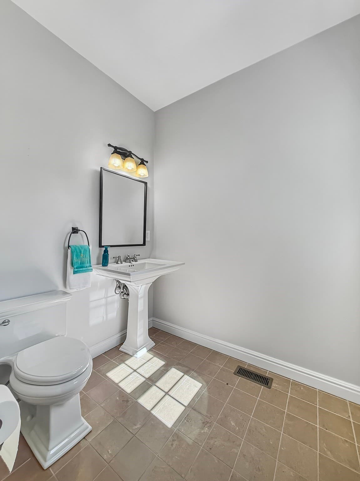 Single Family Residence at 97 Windkist Farm Rd, North Andover MA 01845, North Andover, photo 21 of 42