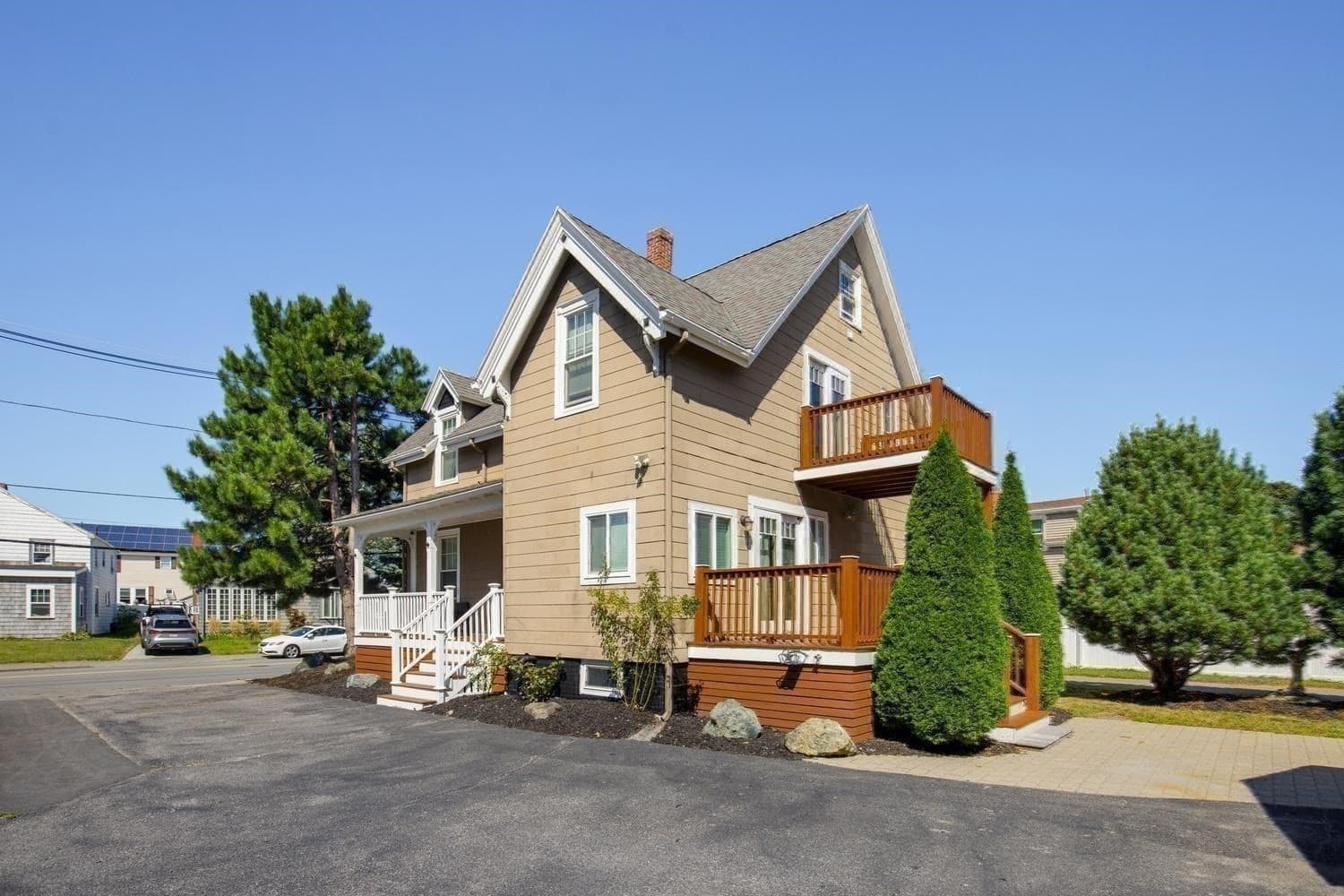 Single Family Residence at 108 Maple St, Lynn MA 01904, Lynn, photo 32 of 42