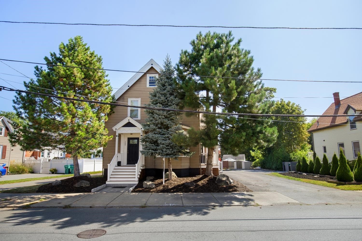 108 Maple St, Lynn MA 01904