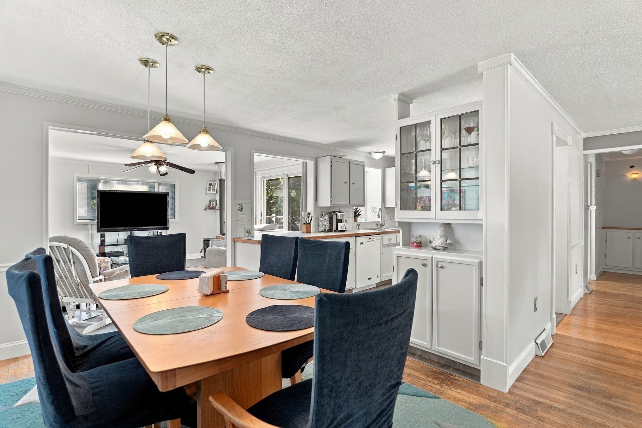 Single Family Residence at 6 Ashdale Drive, Billerica MA 01862, Billerica, photo 9 of 42